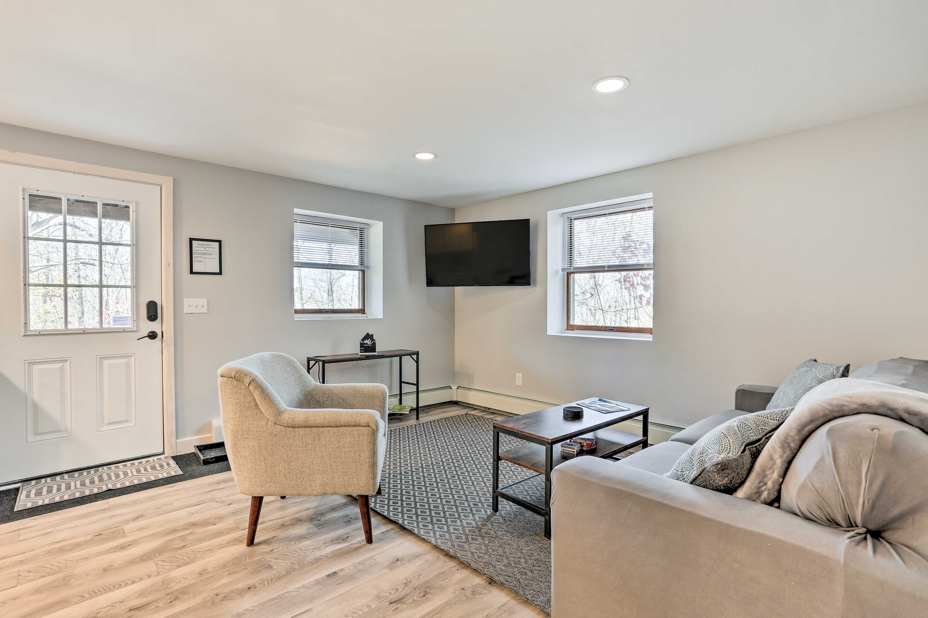 Living Room | Queen Sleeper Sofa | Main Floor | Central Heating