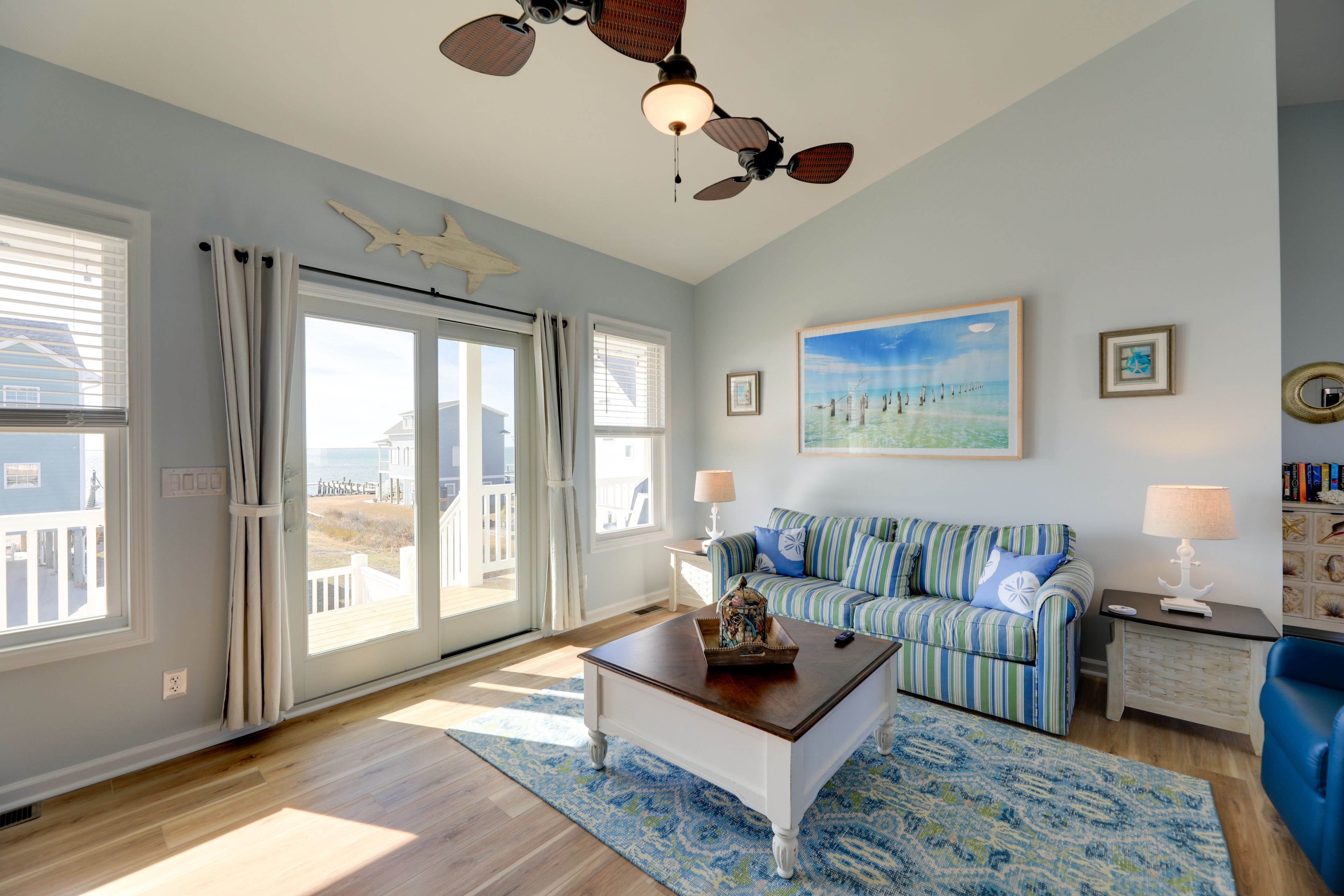 Living Room | Smart TV | Free WiFi | Queen Sleeper Sofa