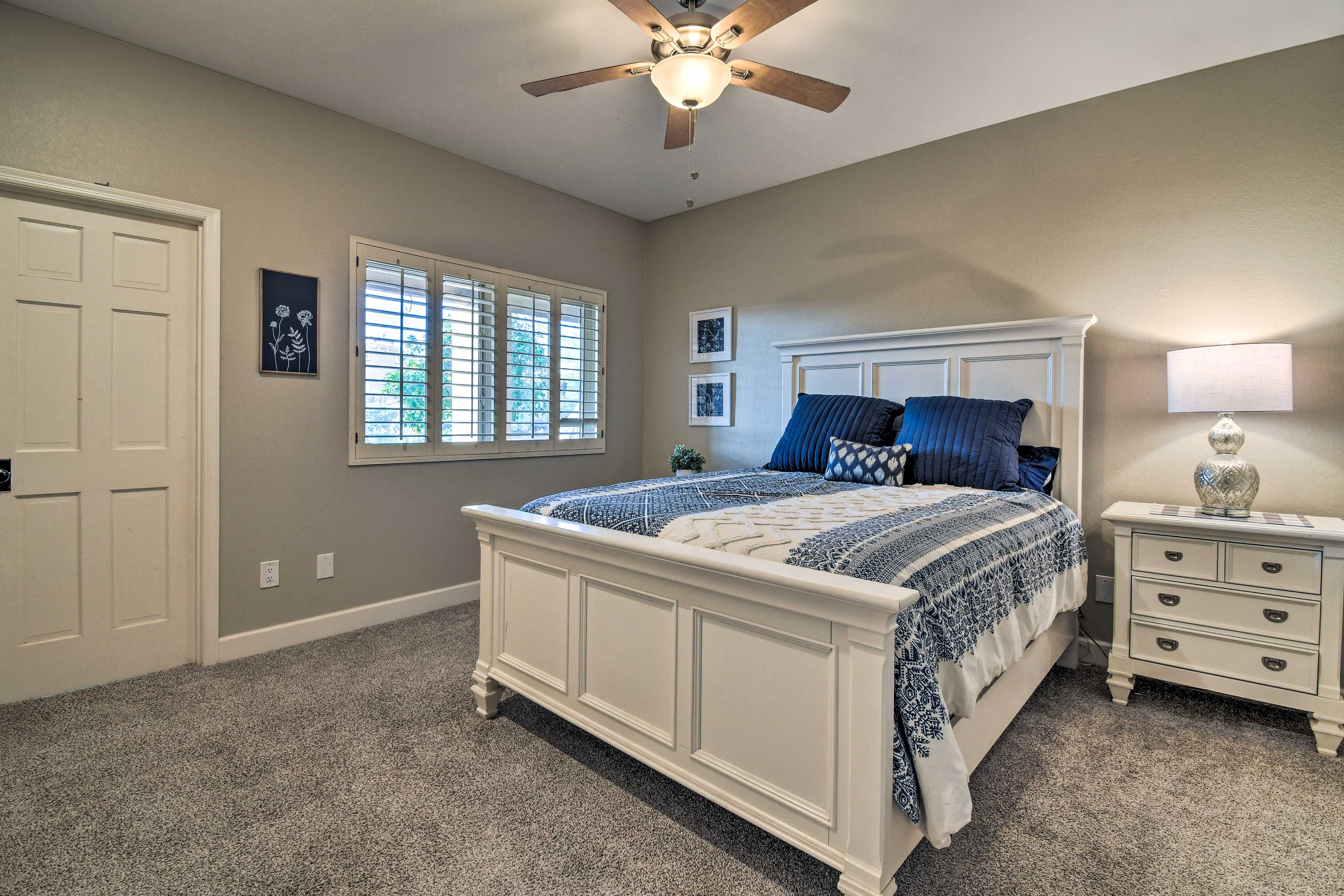 Bedroom 3 | Queen Bed