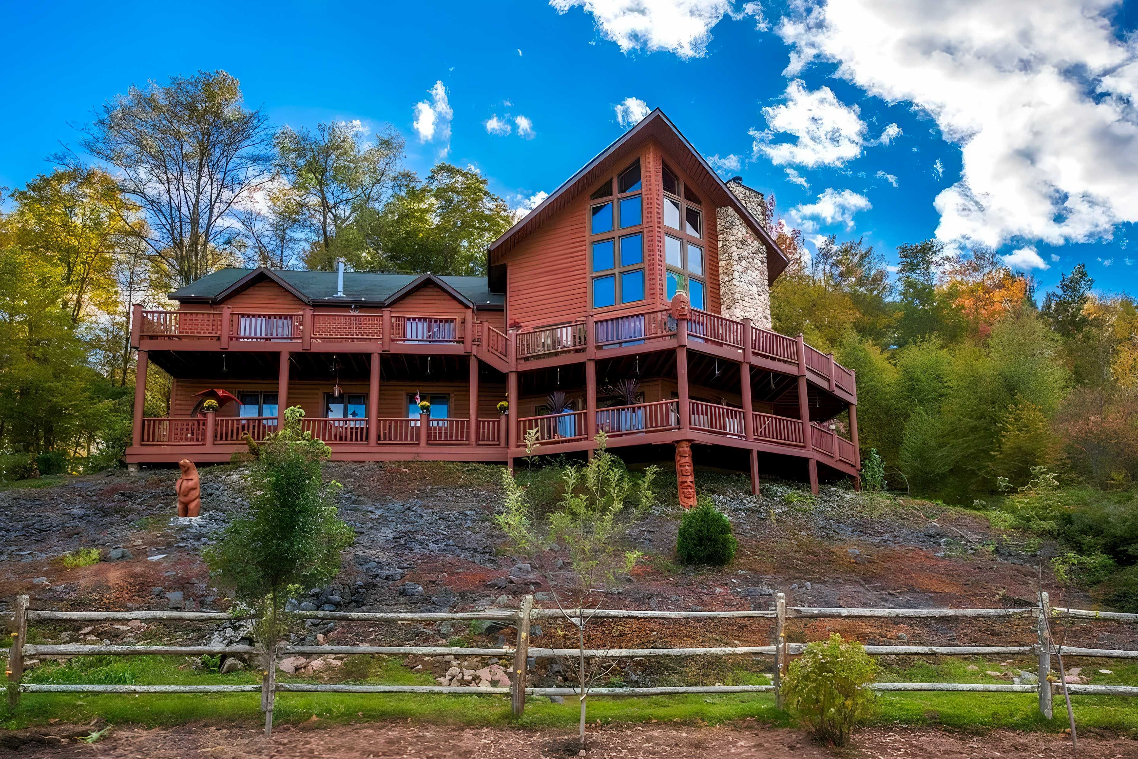 Swan Lake Vacation Rental | 4BR | 5BA | Steps to Enter | 5,456 Sq Ft
