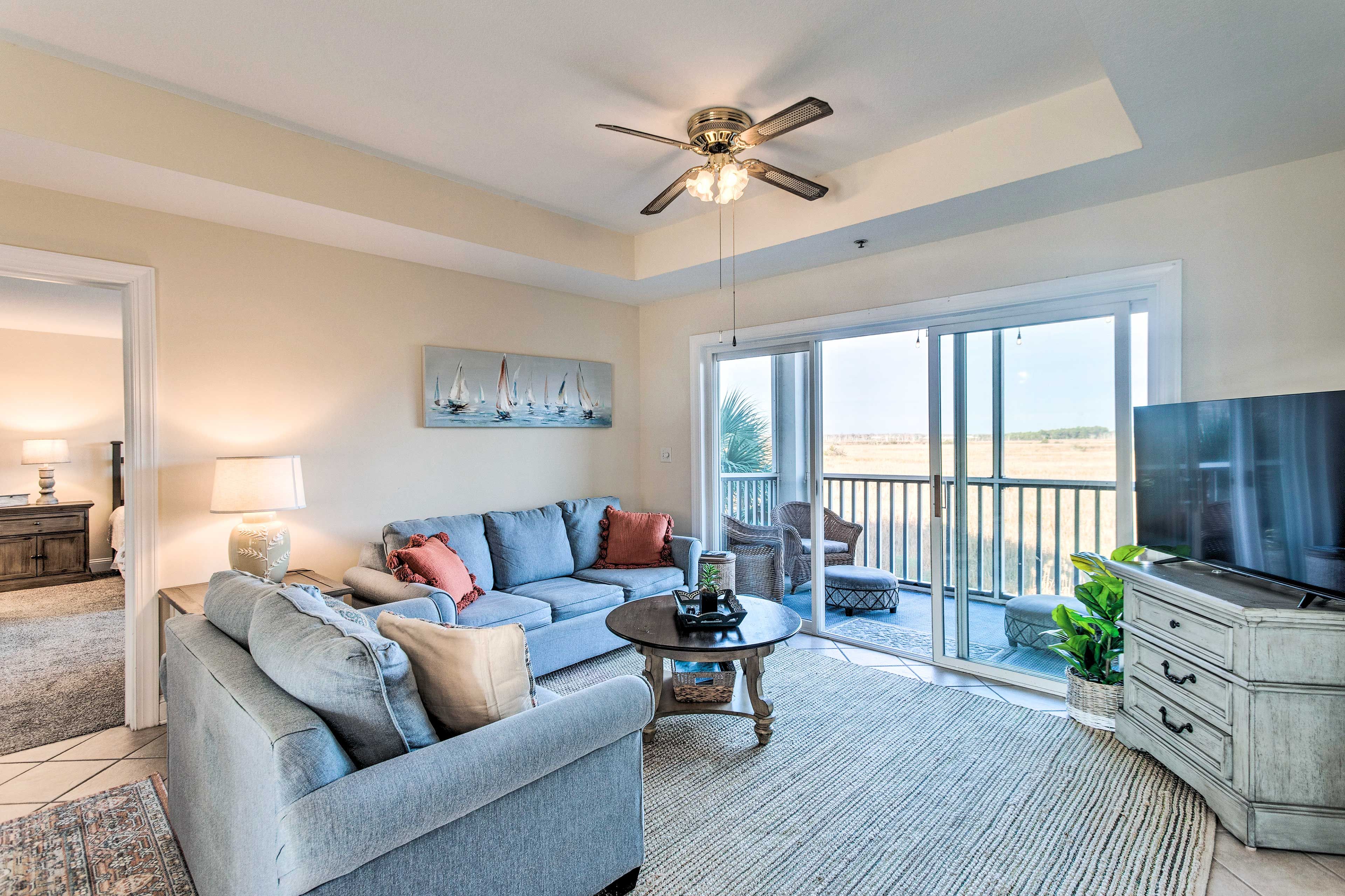 Darien Vacation Rental | 3BR | 3BA | 1,460 Sq Ft | Step-Free Access