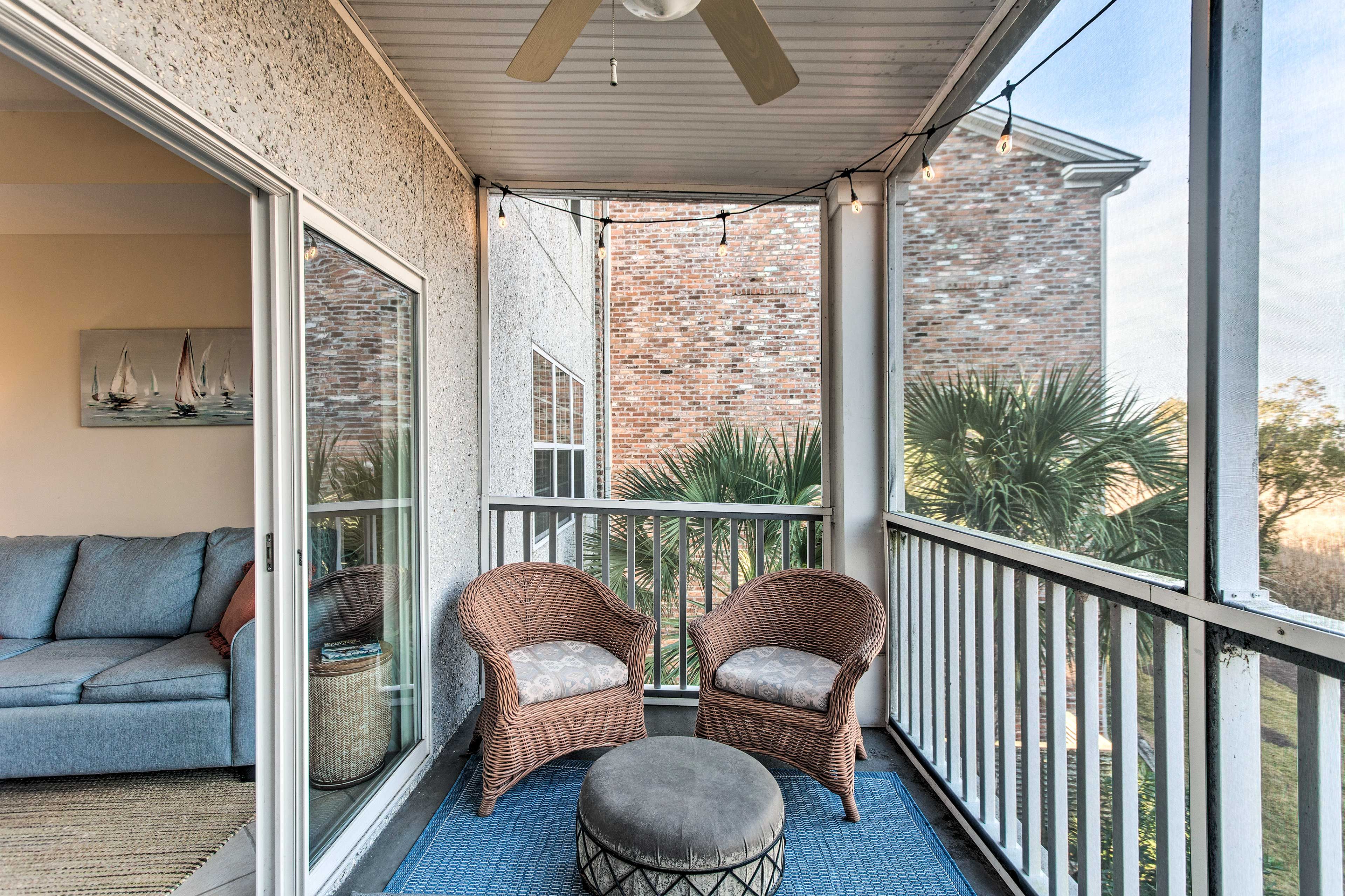 Screened-In Balcony | Ceiling Fan | Lounge Chairs