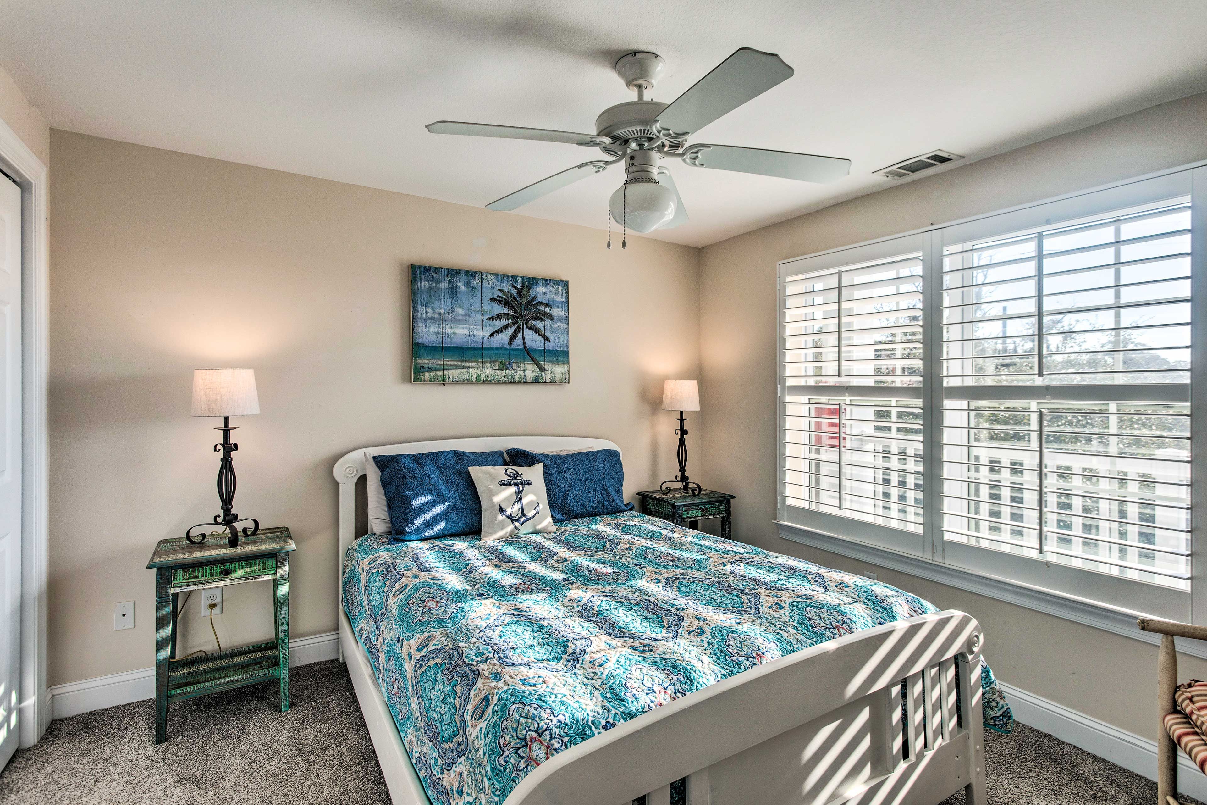 Bedroom 3 | Queen Bed | Ceiling Fan