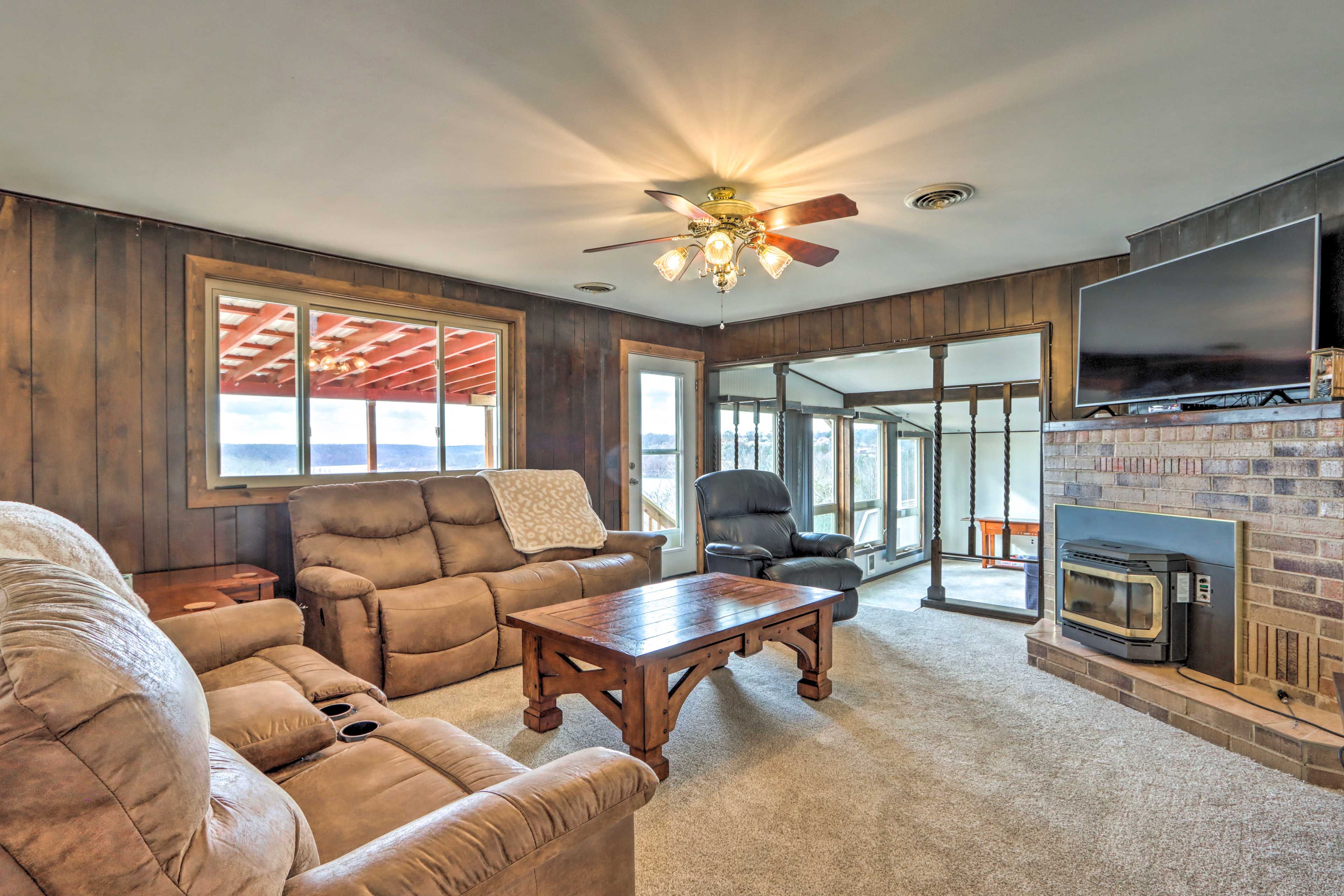 Living Room | Central A/C | Free WiFi | Fireplace