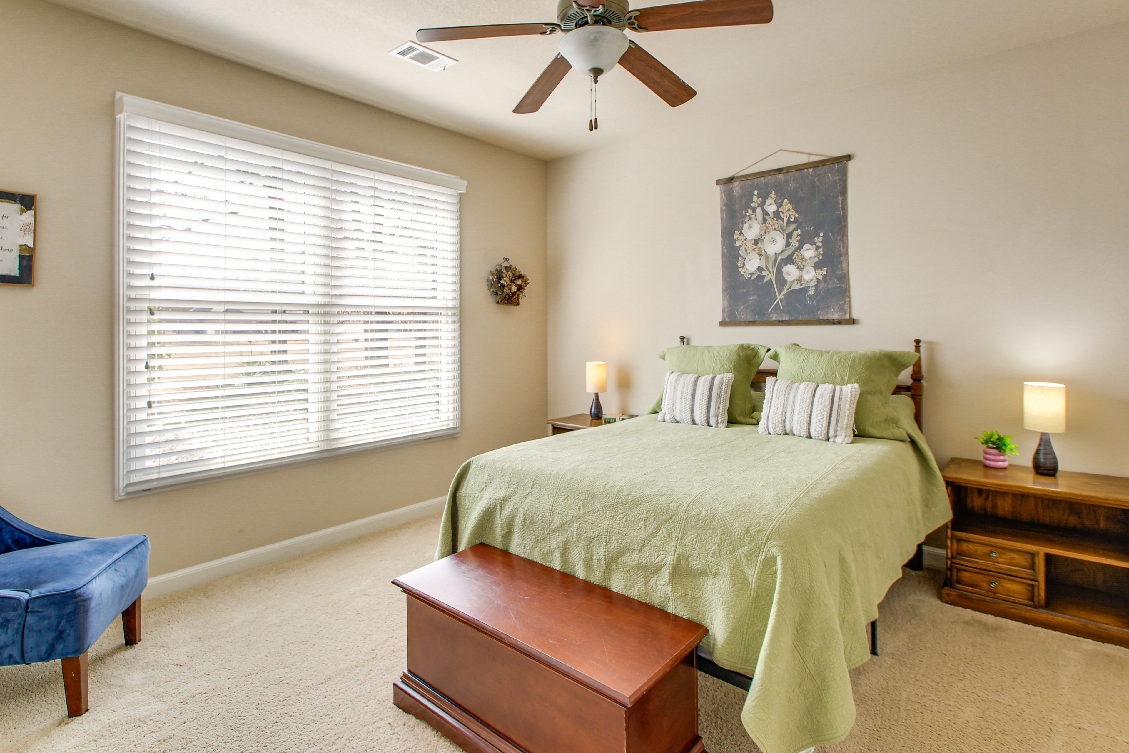 Bedroom 3 | Queen Bed