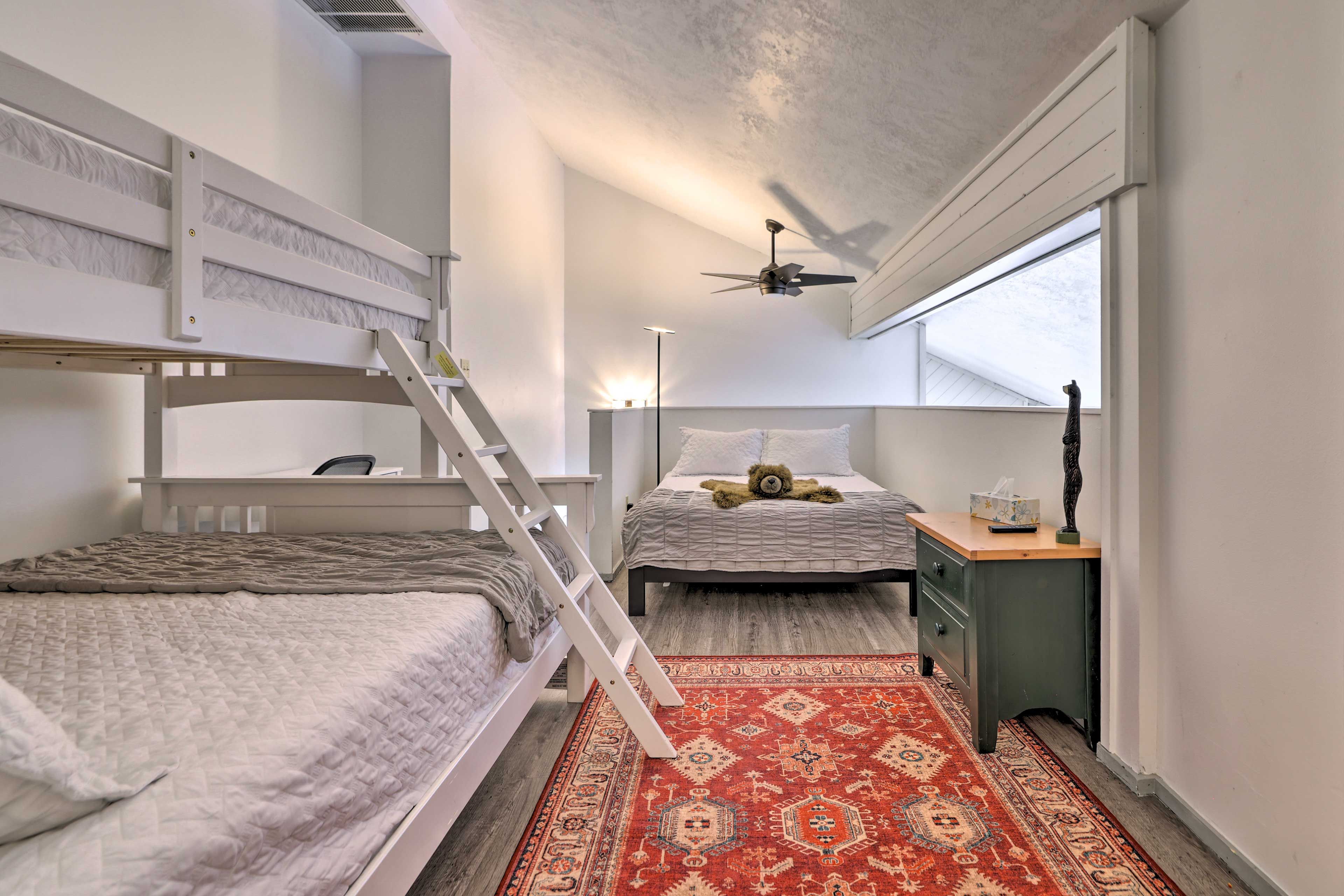 Loft | Queen Bed | Twin/Full Bunk Bed