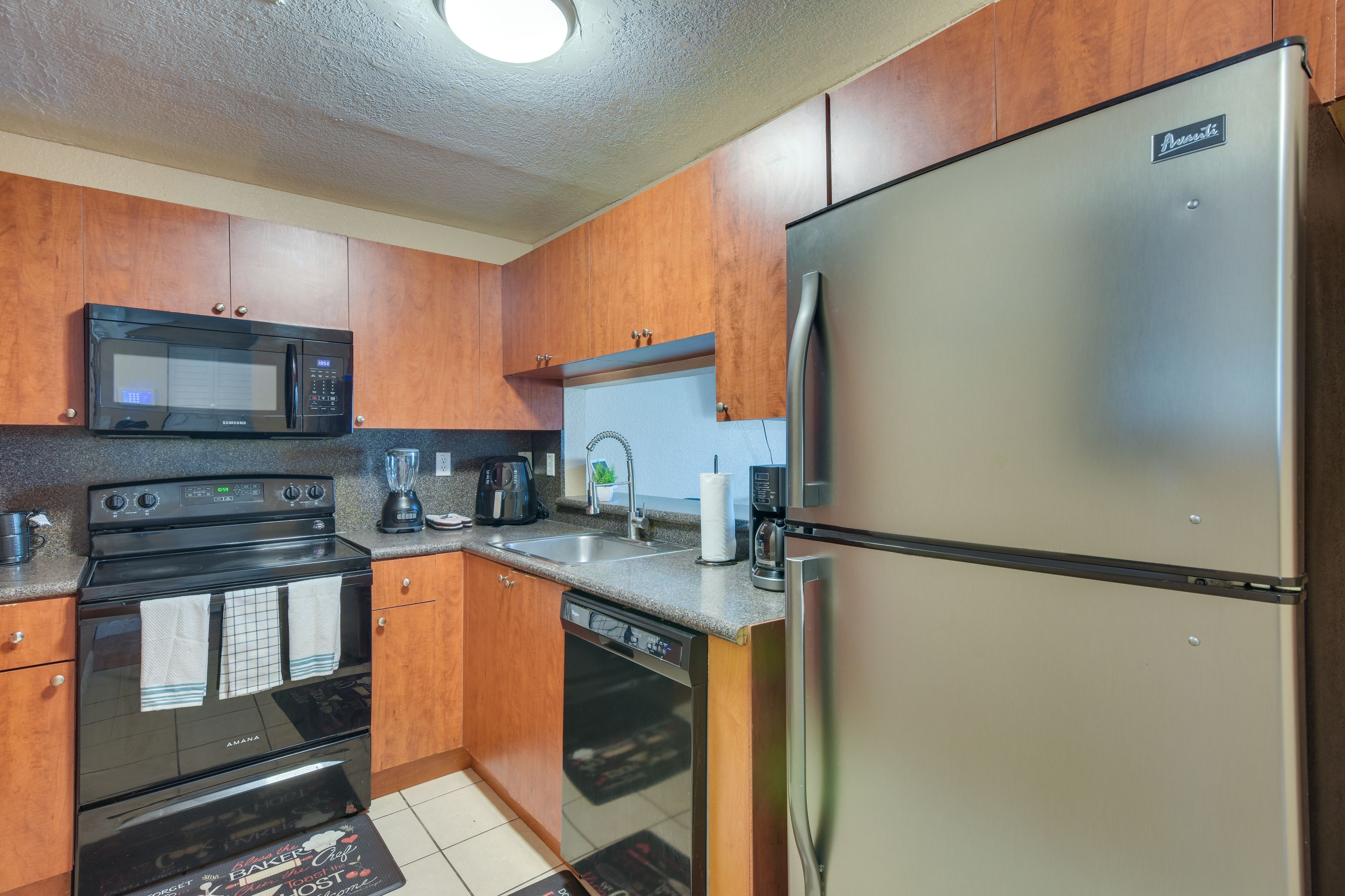 Kitchen | 2-Story Townhome | 1,253 Sq Ft | Central A/C