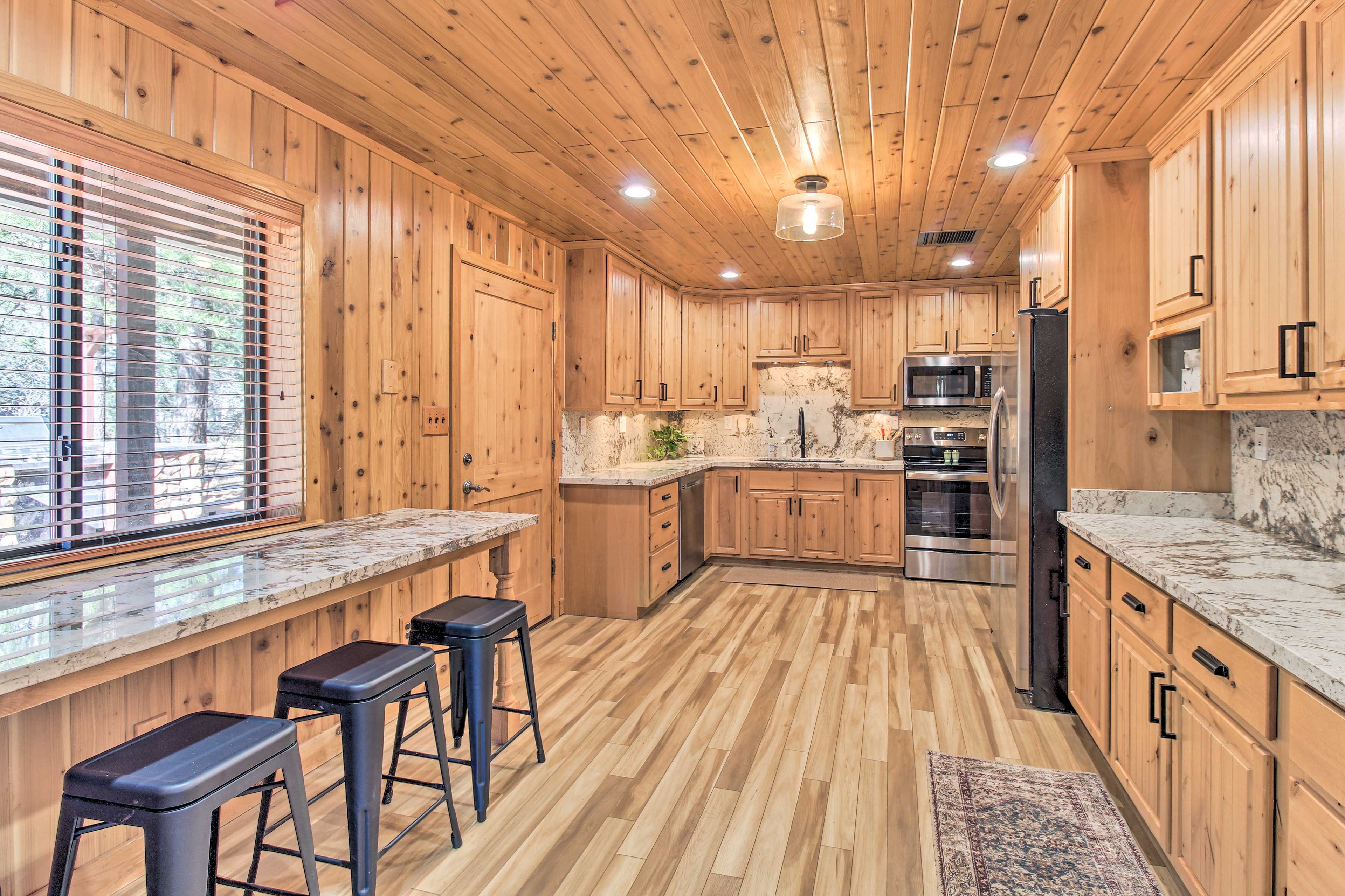 Kitchen | 1st Floor | Dishwasher | Keurig Coffee Maker | Breakfast Bar