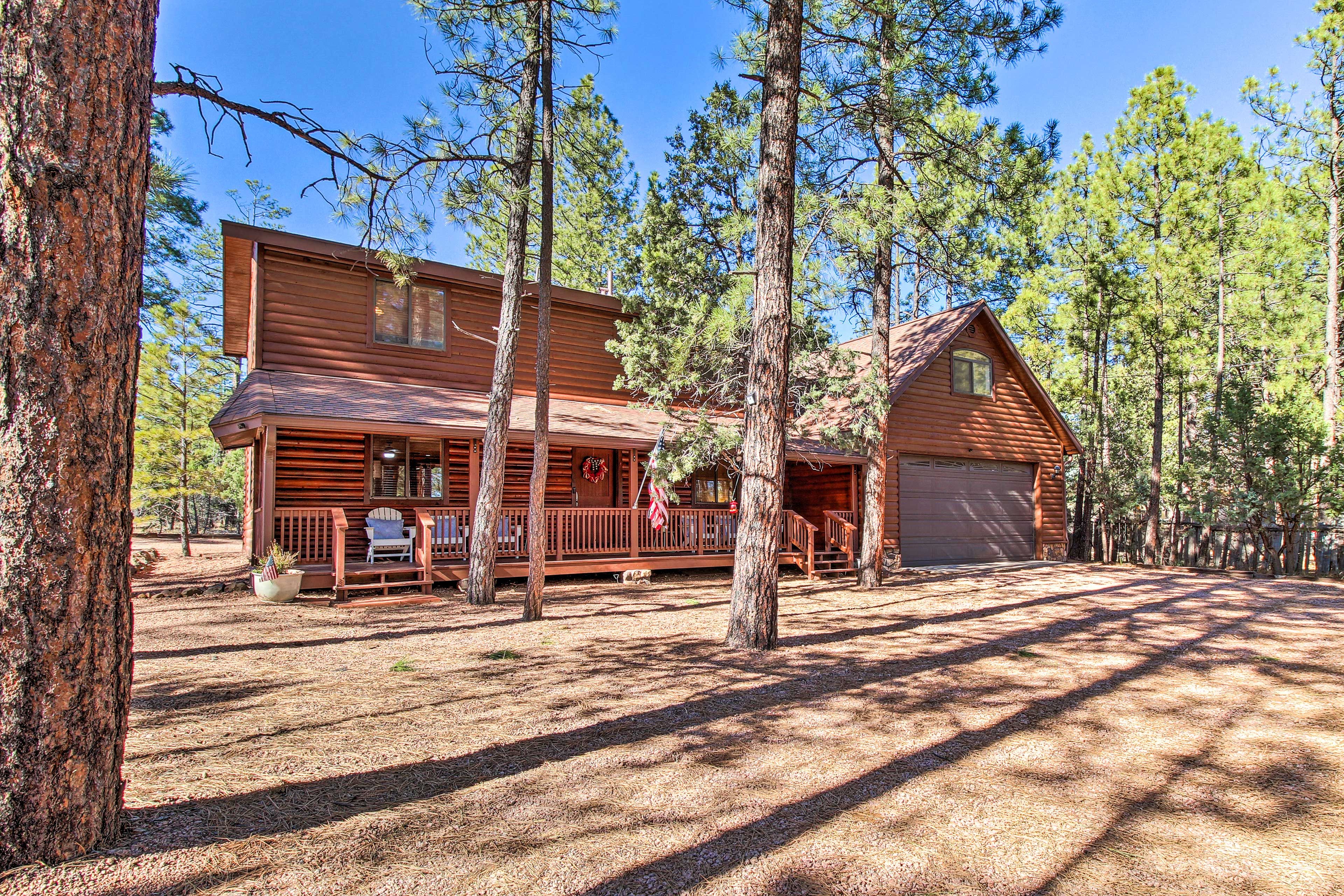 Lakeside Vacation Rental | 3BR | 2BA | 3 Steps to Enter | 2,500 Sq Ft