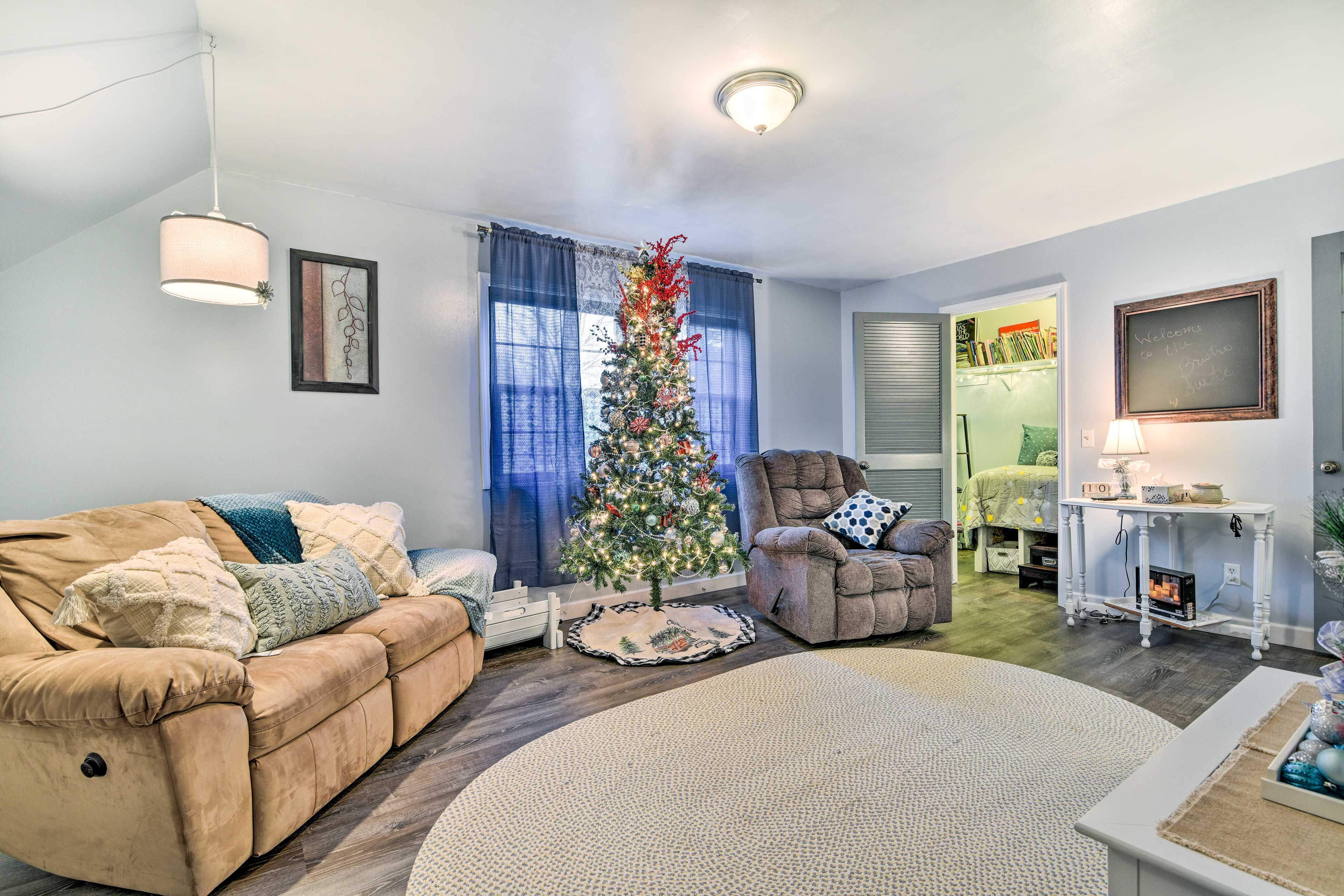 Clio Vacation Rental | 1BR | 1BA | 500 Sq Ft | Stairs Required