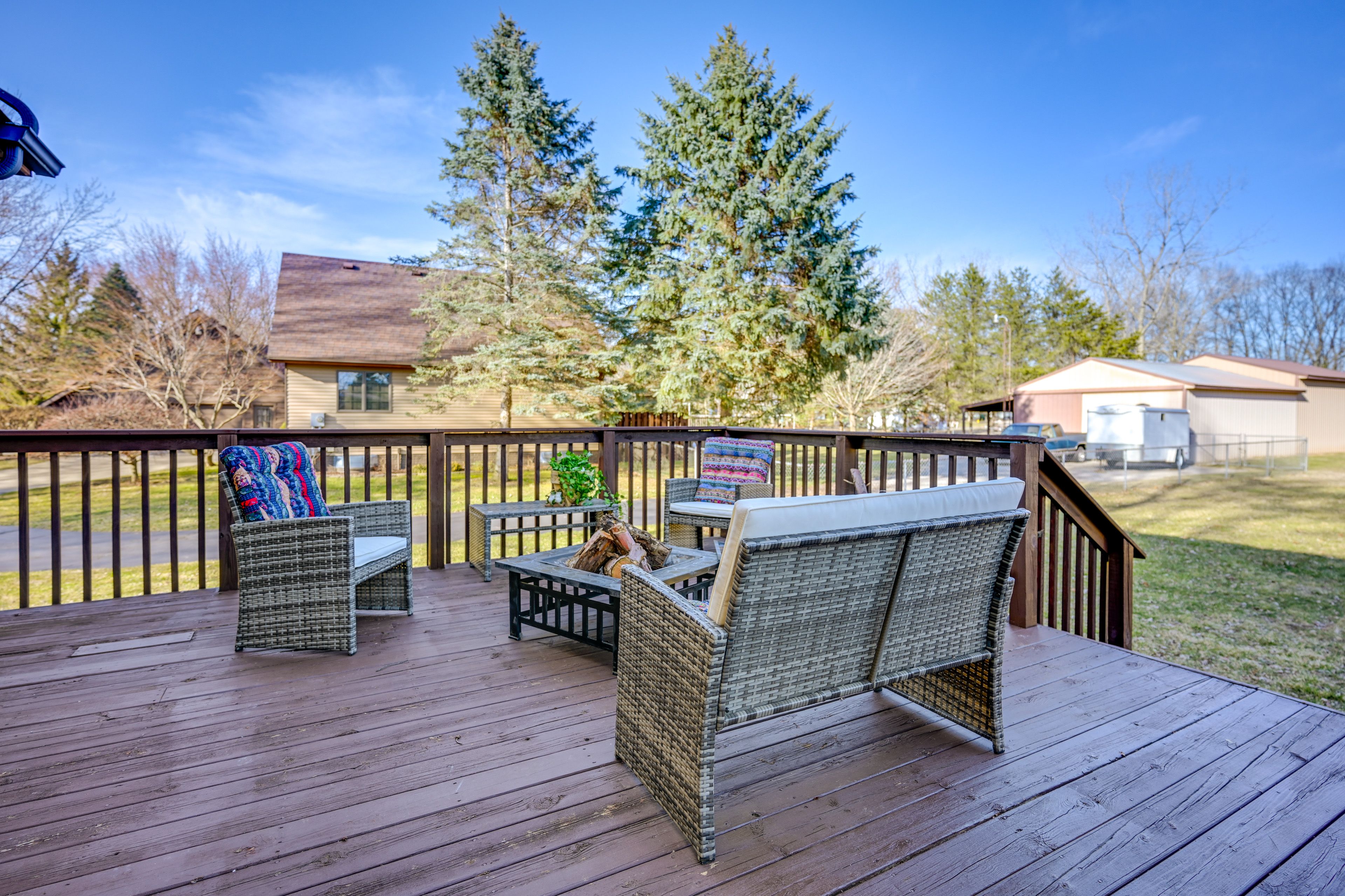 Private Deck | Fire Pit