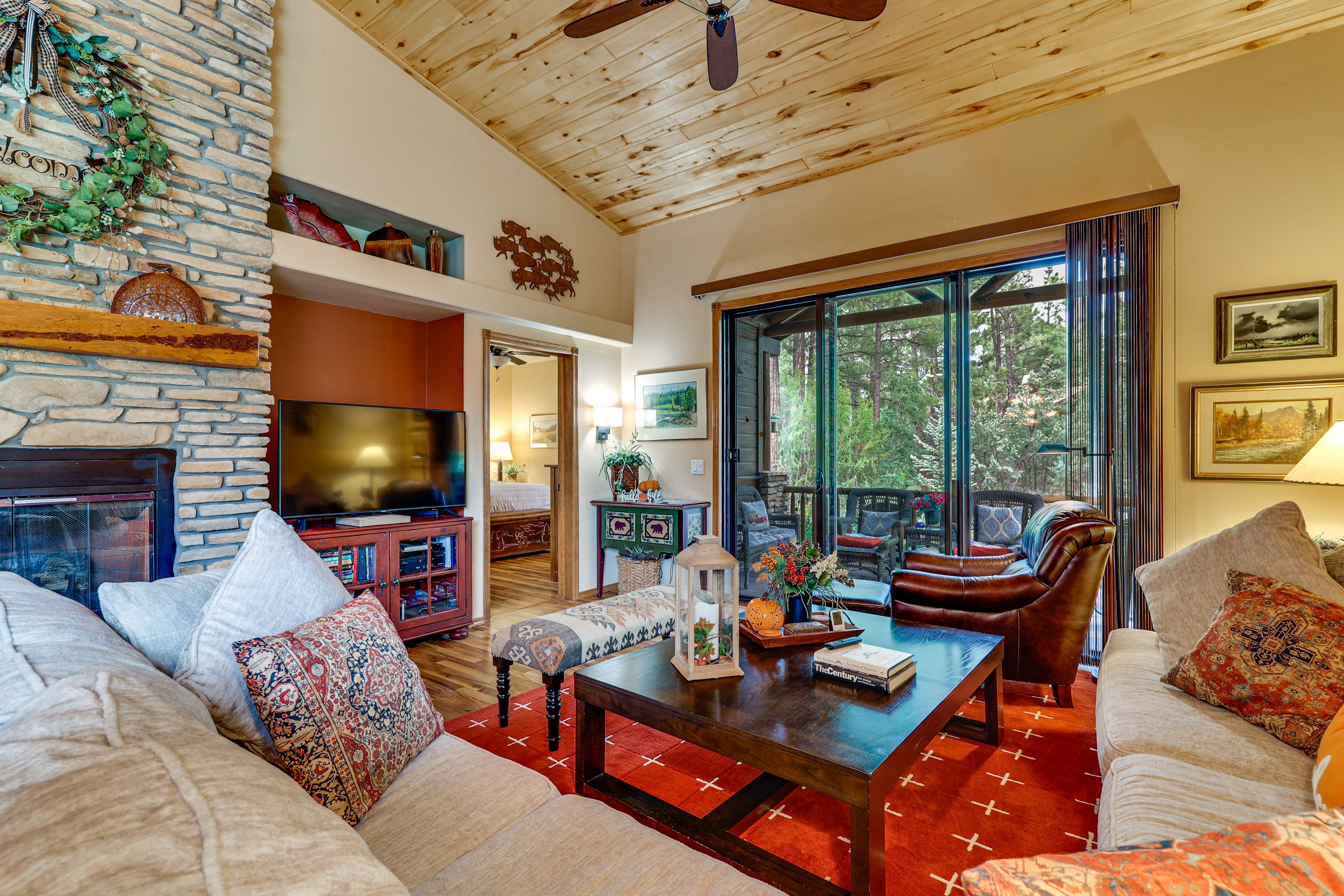 Show Low Vacation Rental | 2BR | 2BA | 1,212 Sq Ft