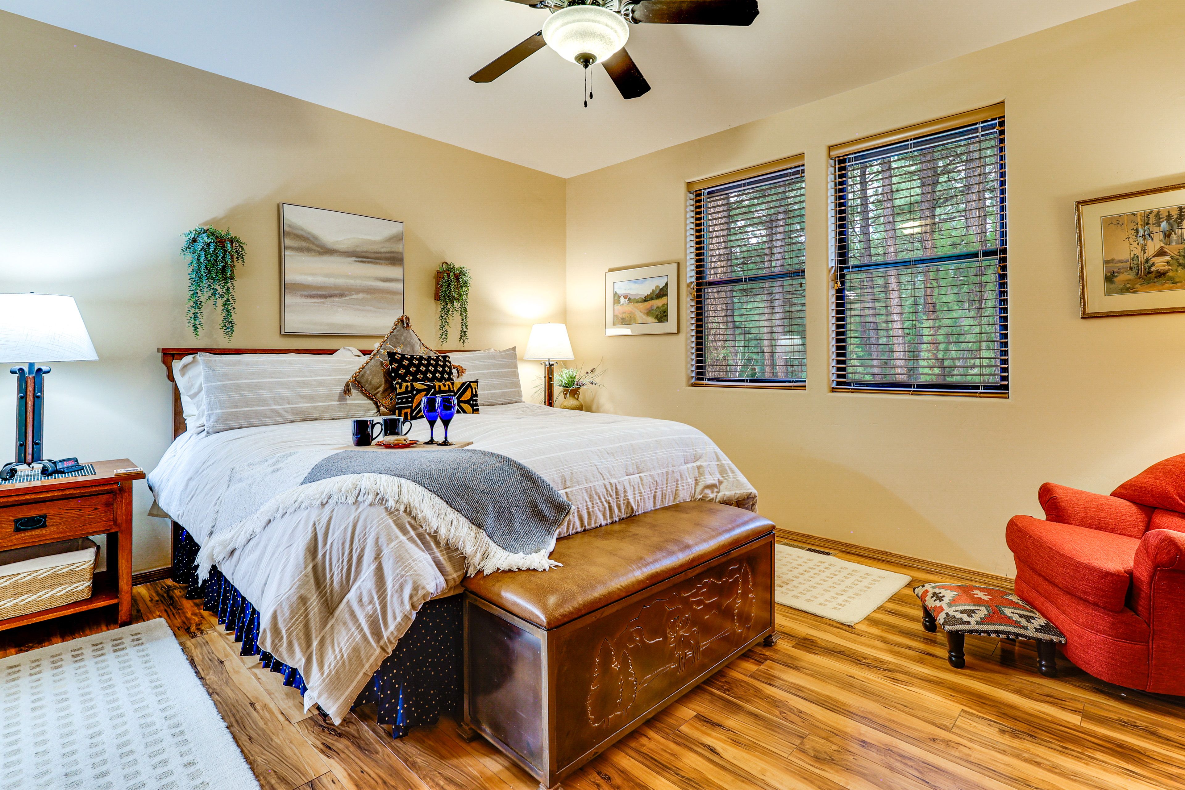 Bedroom 1 | King Bed