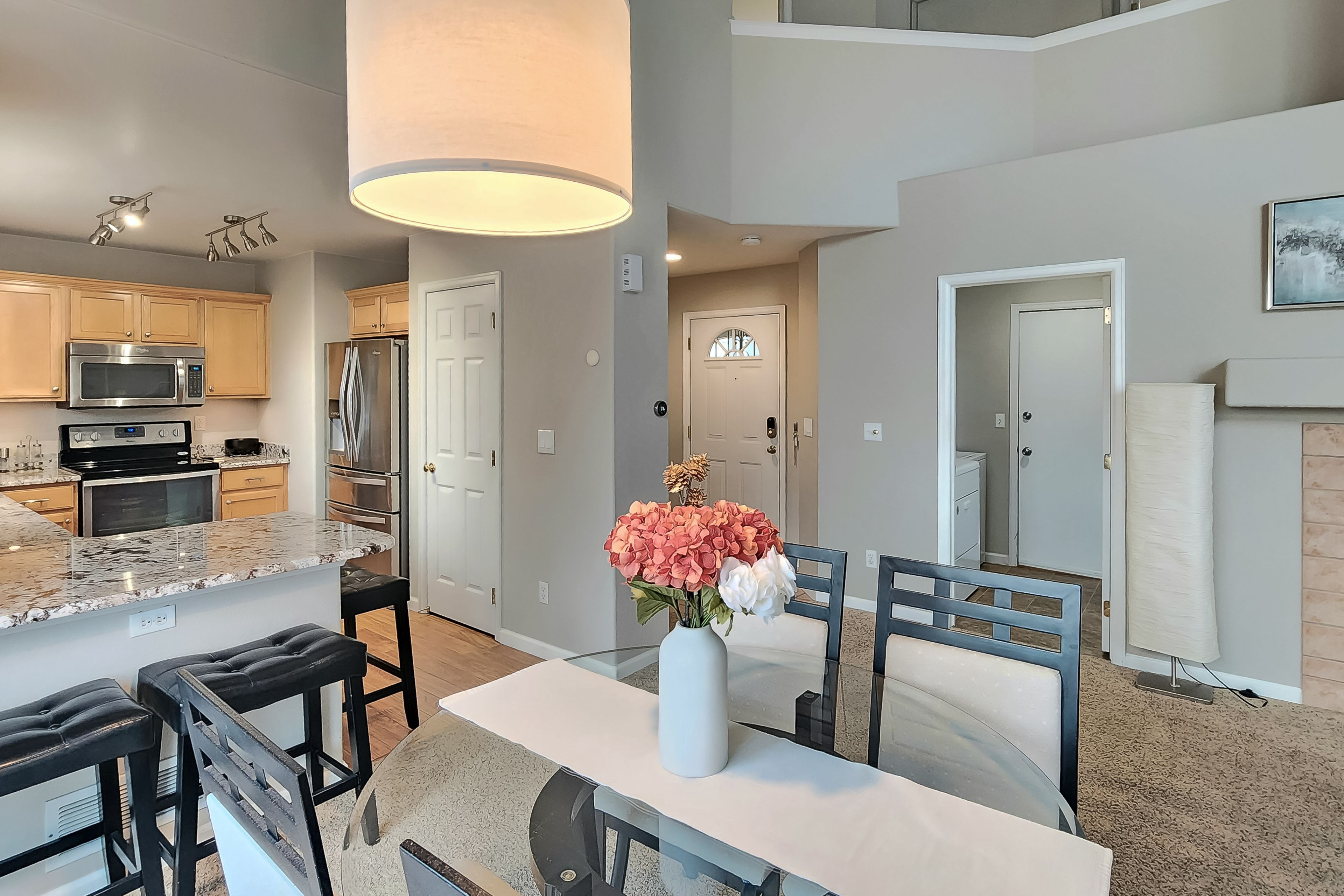 Dining Area | Dishes & Flatware Provided