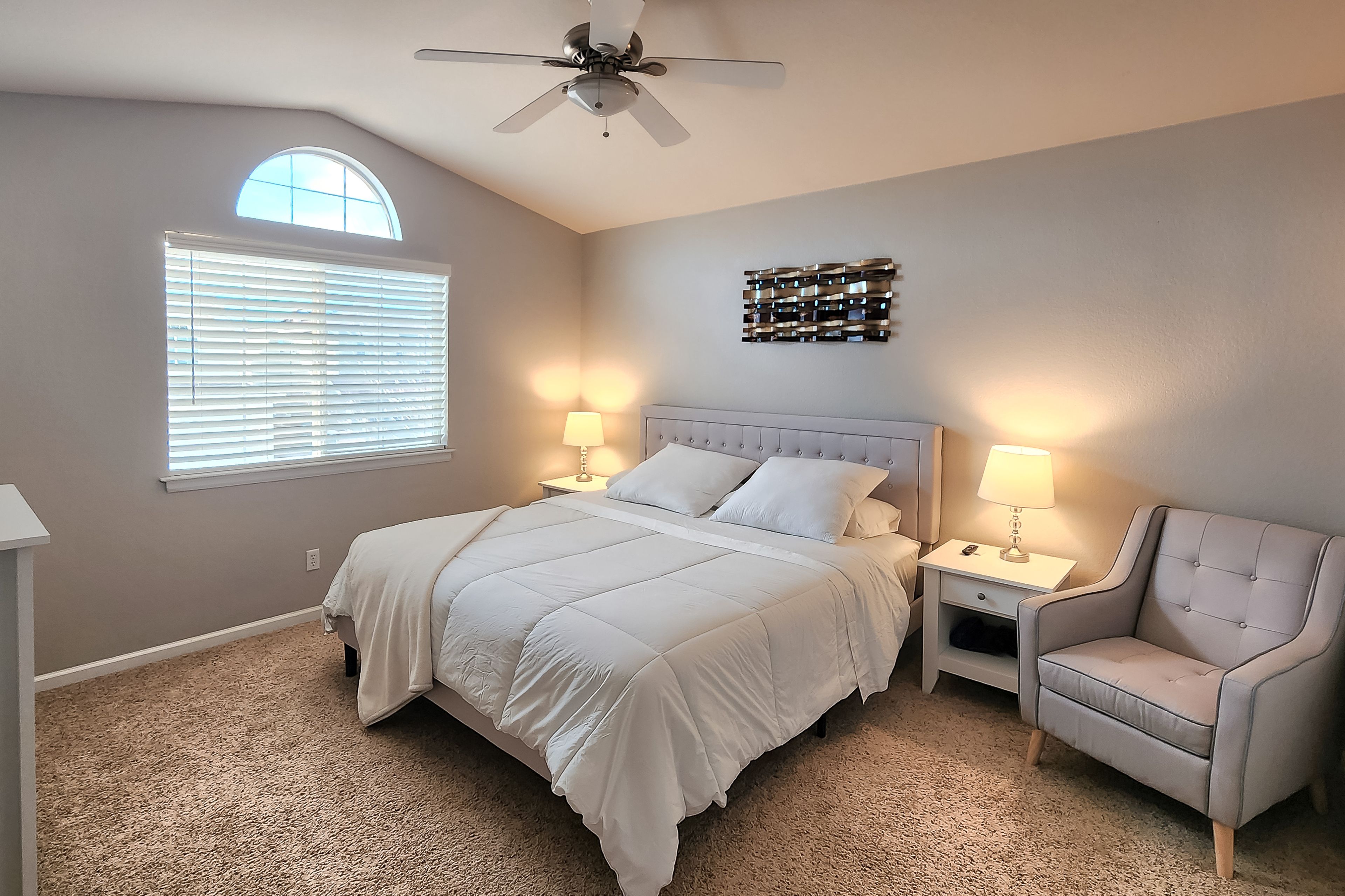 Bedroom 1 | King Bed | Smart TV | En-Suite Bathroom