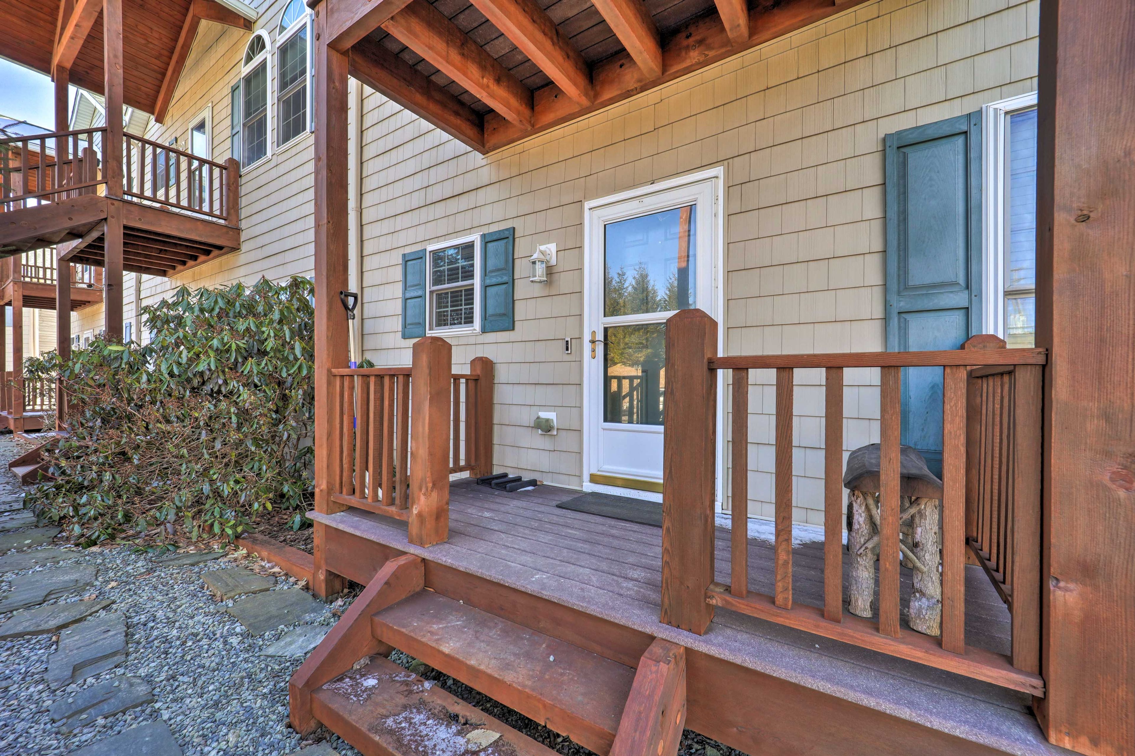 Front Entry | Keyless Entry | Ring Doorbell Device (Facing Entry)