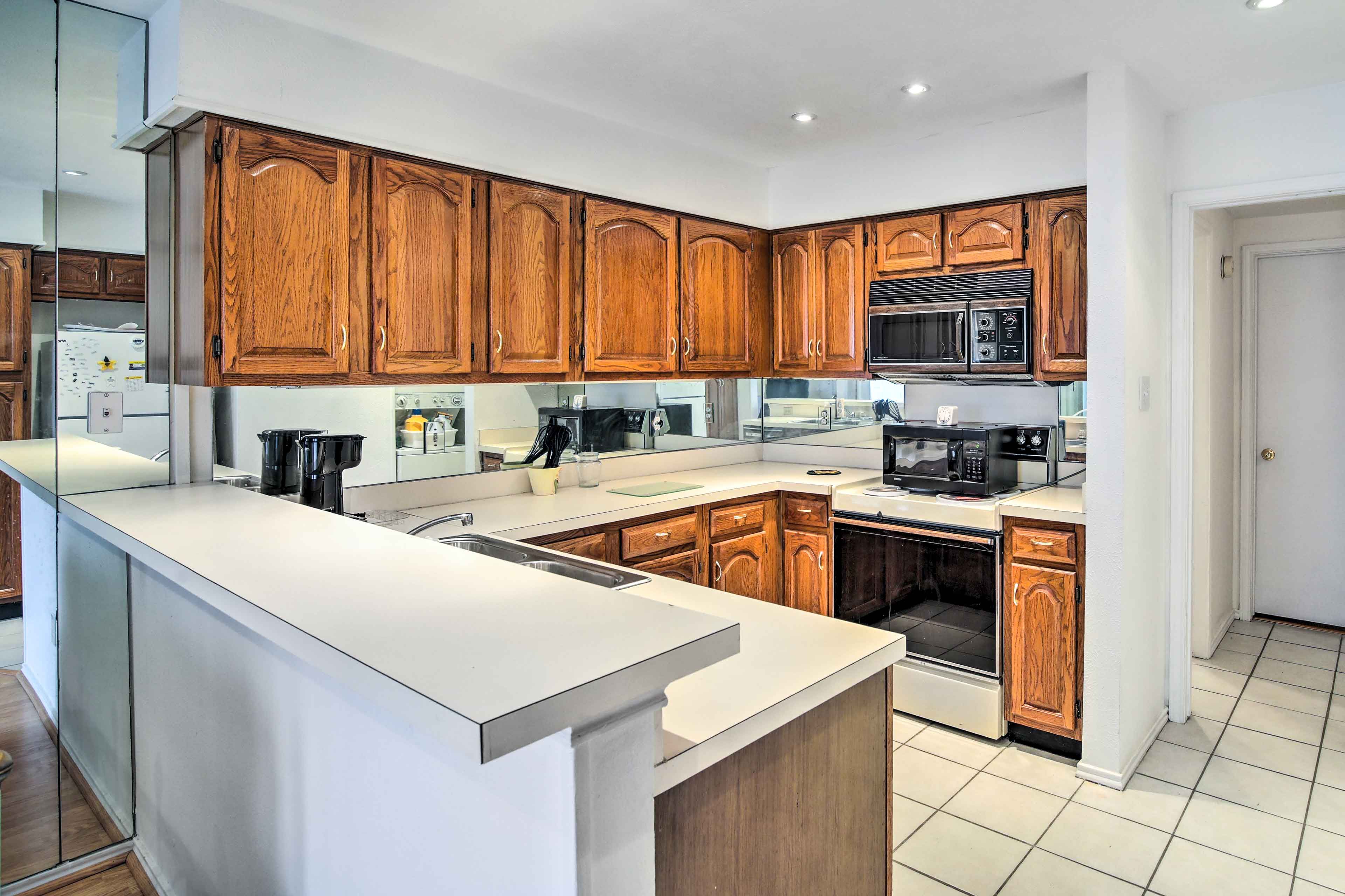 Full Kitchen | Cooking Basics | Coffee Maker