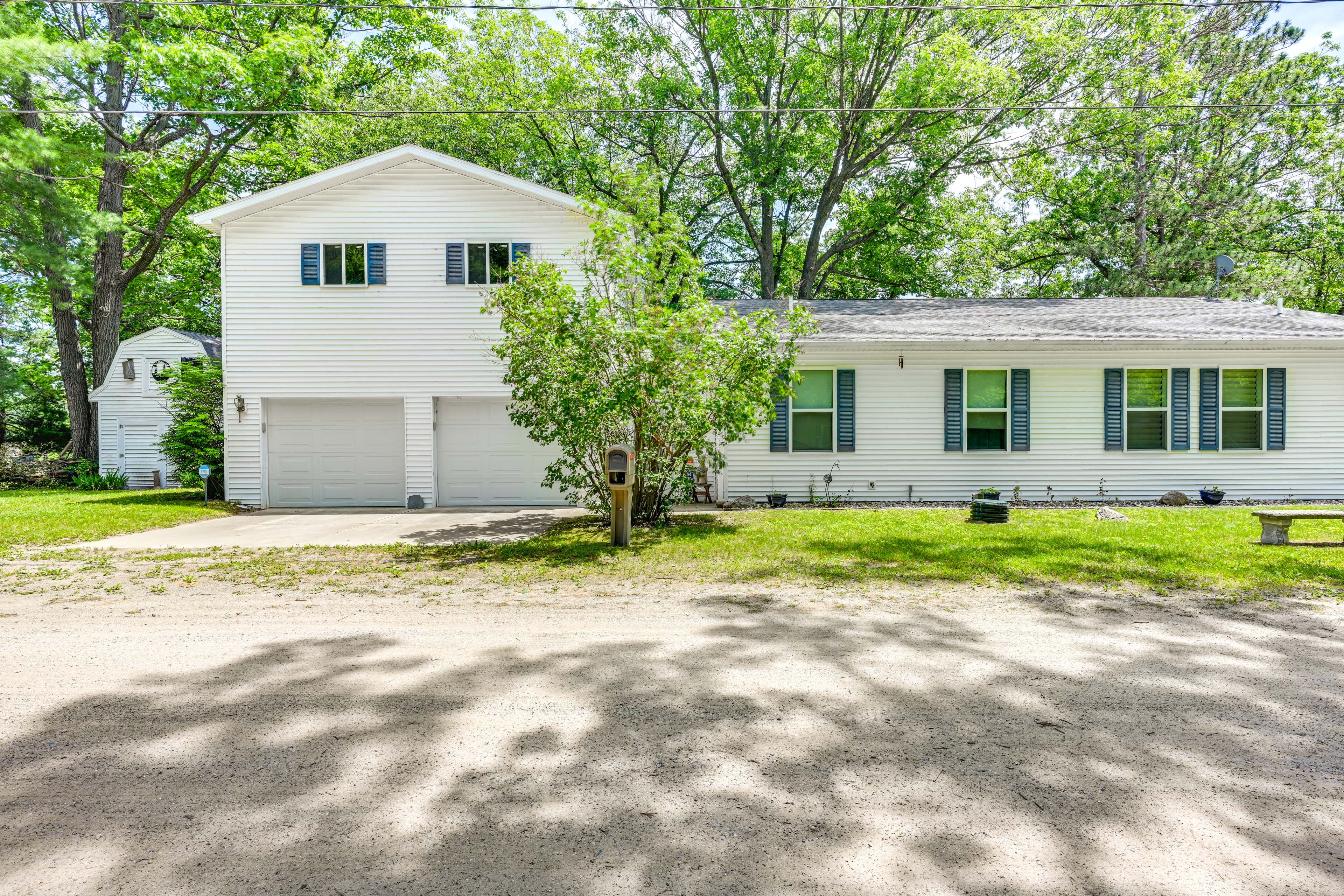 Front Exterior | Parking | Driveway (2 Vehicles)