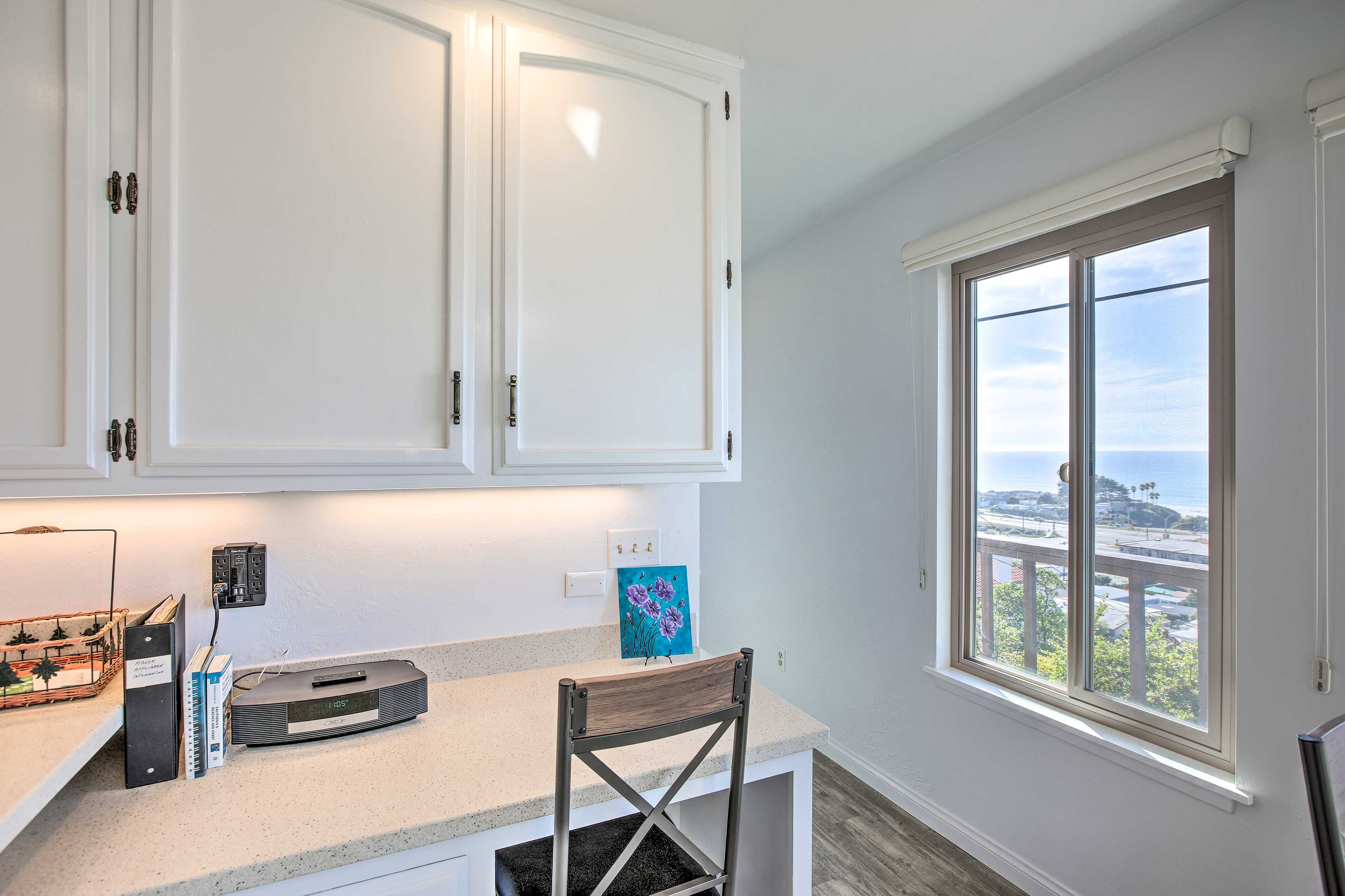 Laptop Workspace | Free WiFi