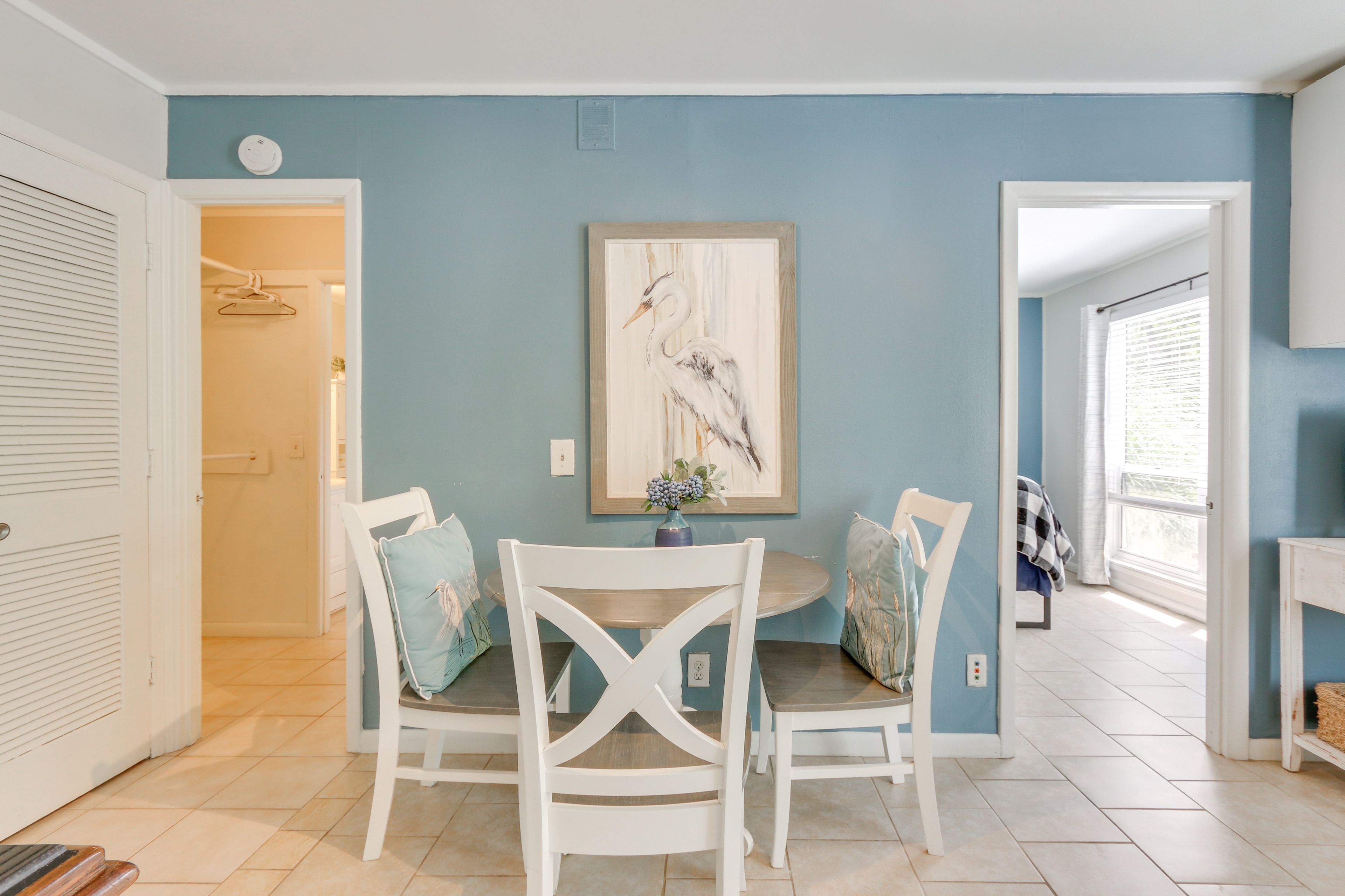 Dining Area | Dishware & Flatware