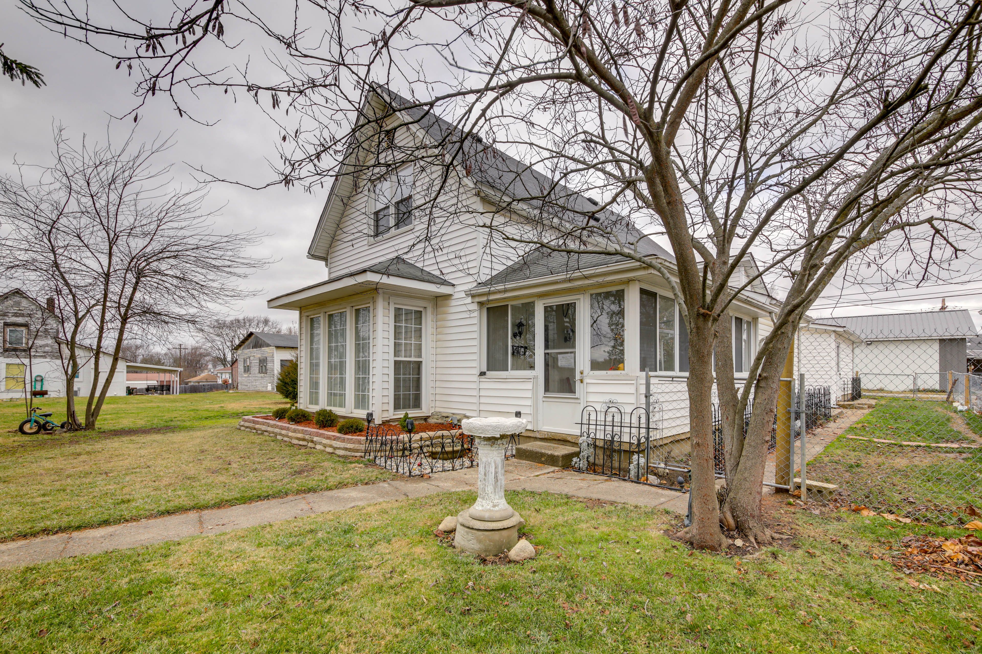 Alexandria Vacation Rental | 3BR | 1BA | Step-Free Entry | 1,800 Sq Ft