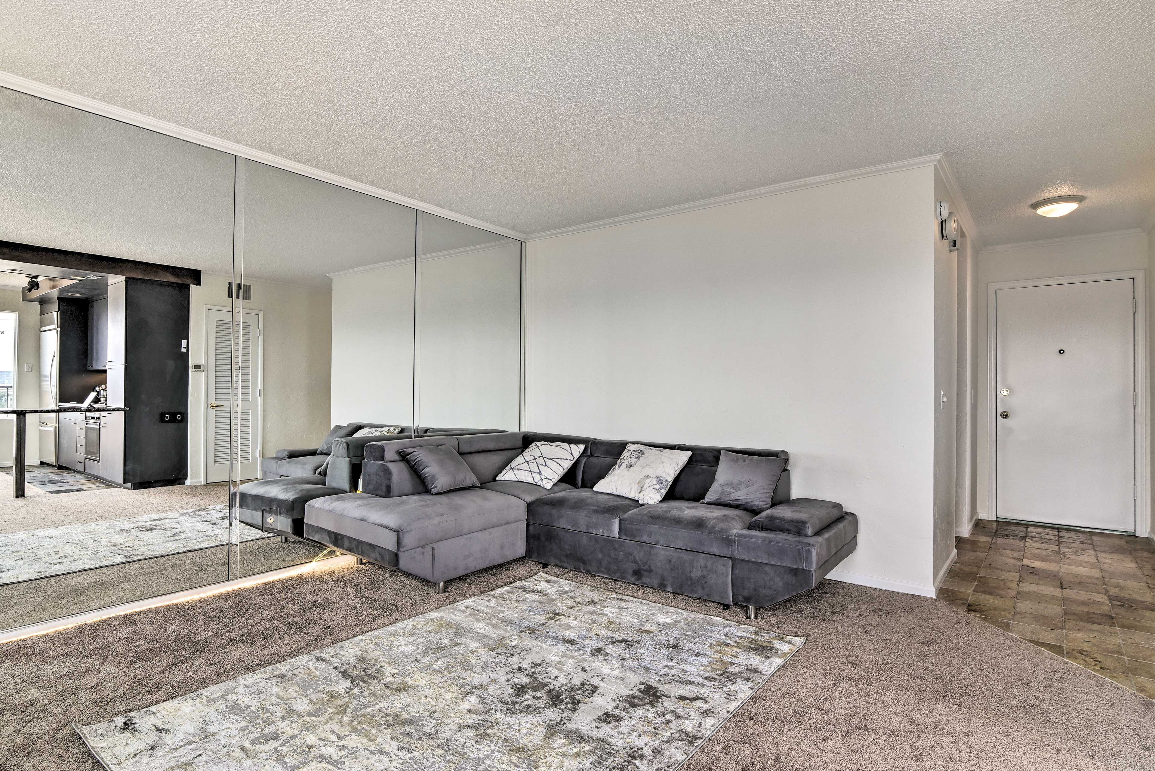Living Room | Sleeper Sofa | Smart TV