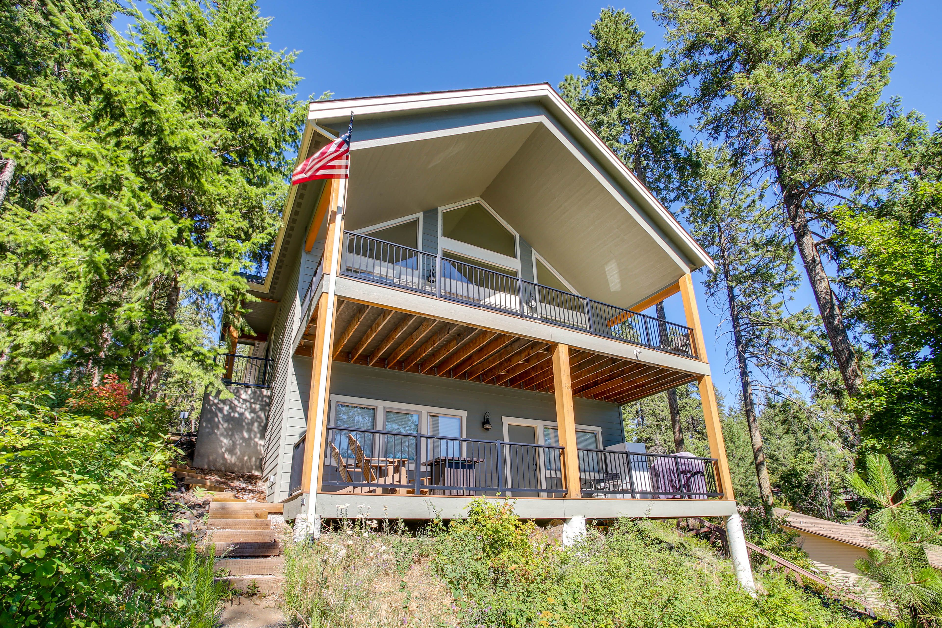 2 Decks | Gas Grill | Gas Fire Pit
