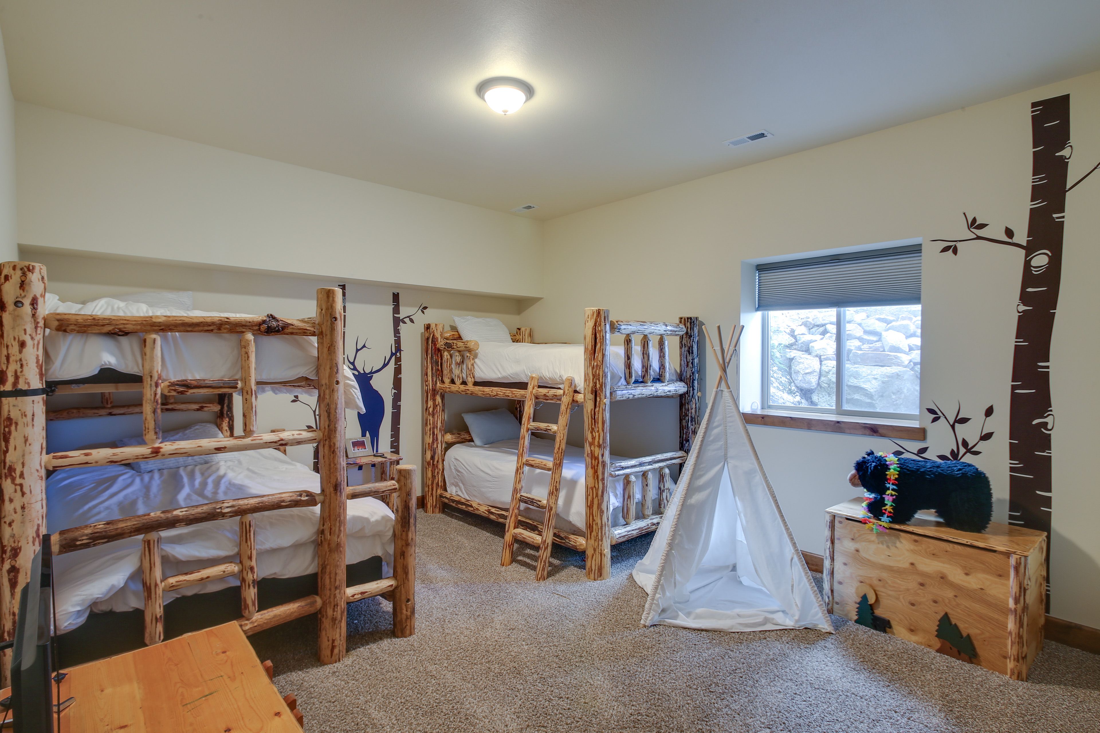 Bedroom 5 | Twin Bunk Bed | Twin/Full Bunk Bed