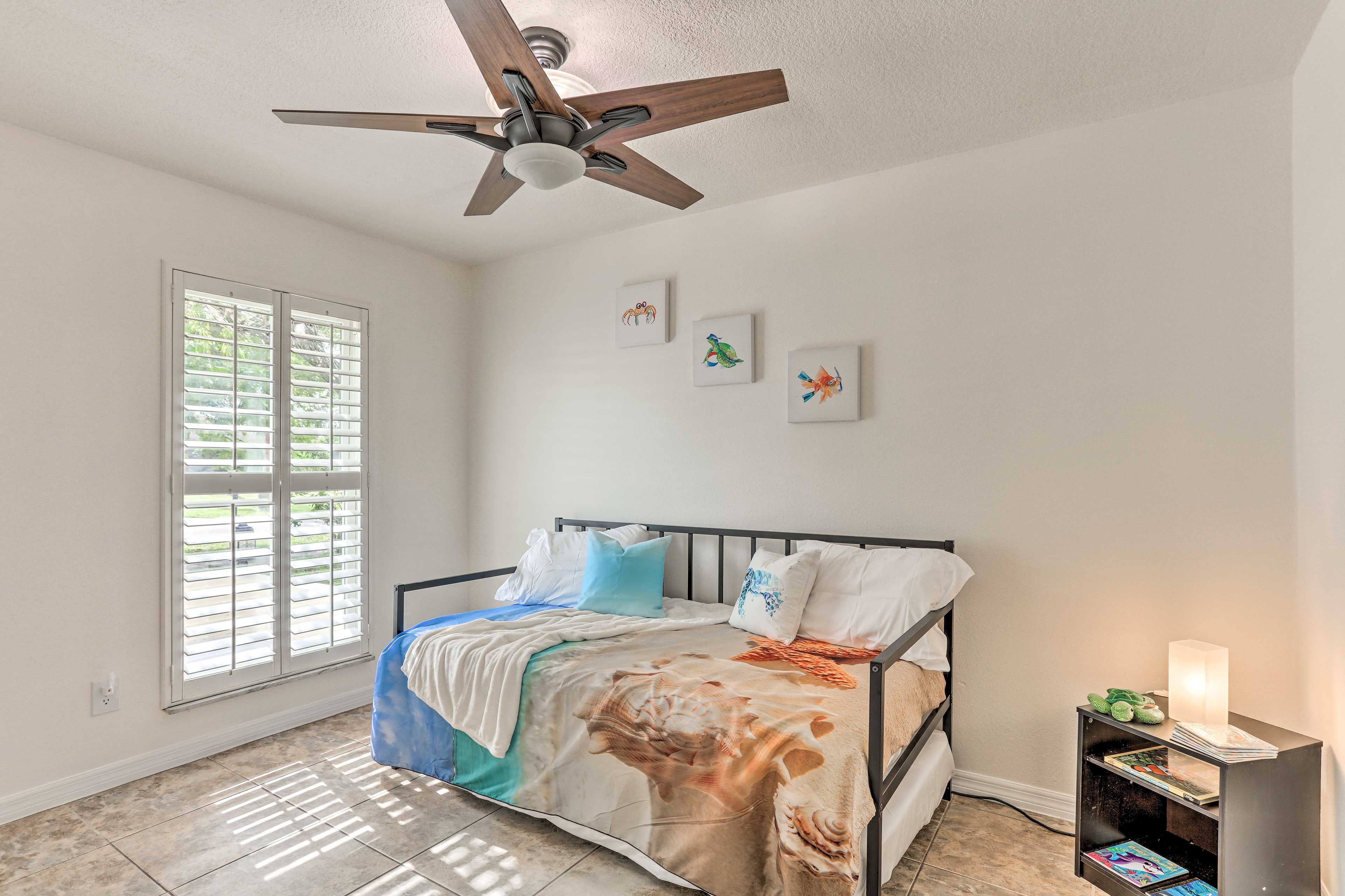 Bedroom 3 | Twin Bed w/ Twin Trundle