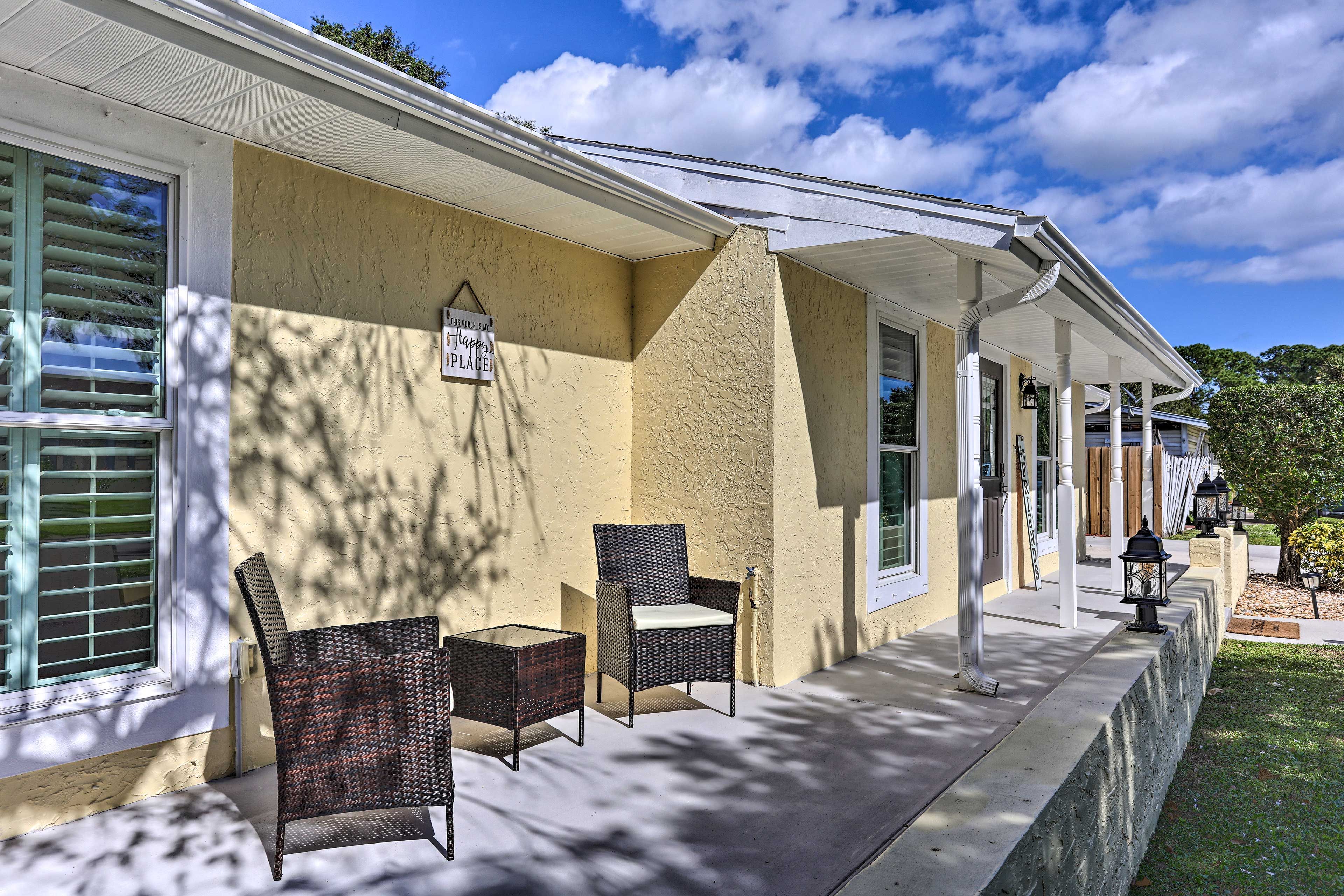 House Exterior | Furnished Porch