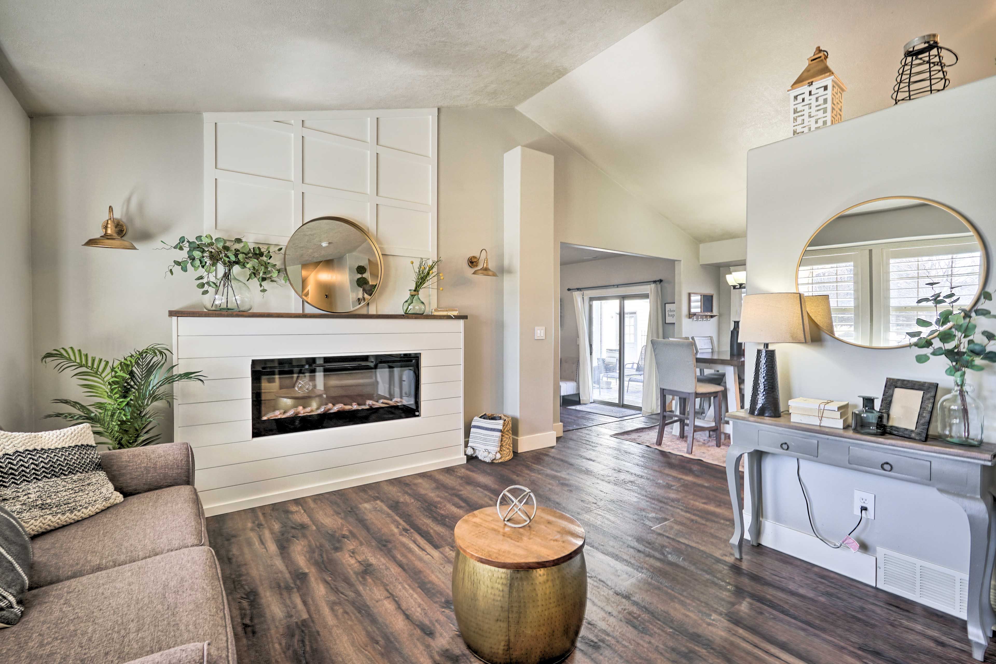 Living Room | Electric Fireplace