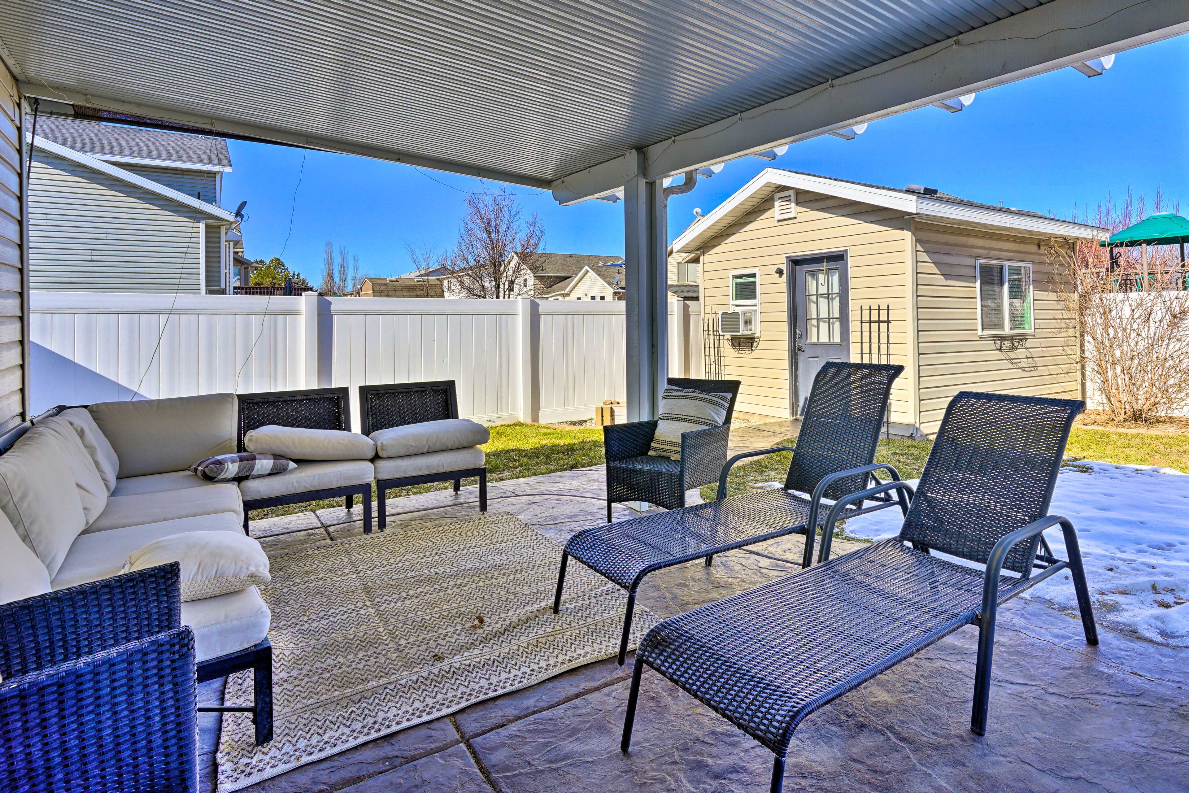 Covered Patio | Seating