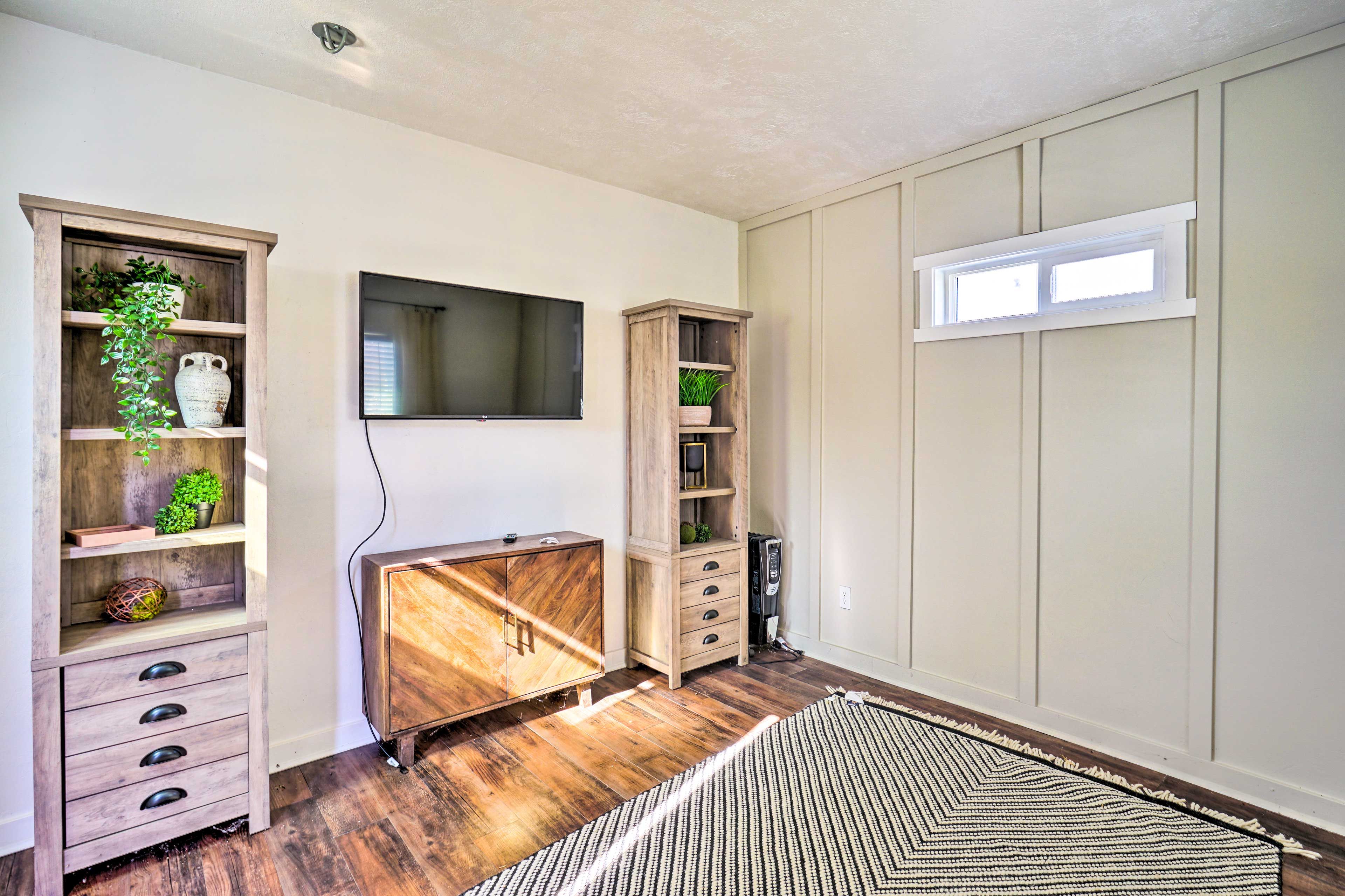 TV Room | Smart TV