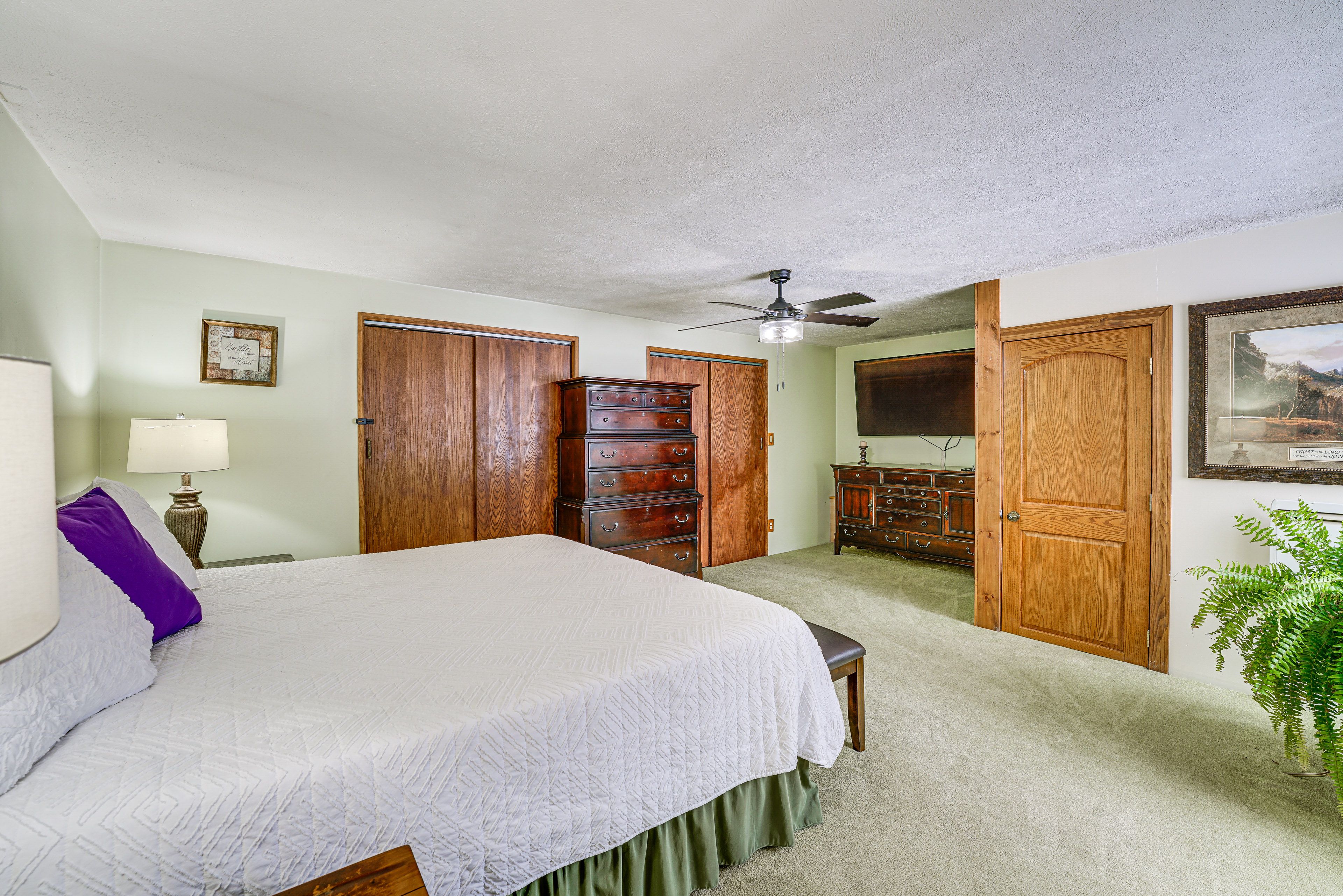 Bedroom 1 | King Bed w/ Adjustable Head & Foot | Linens Provided | Smart TV