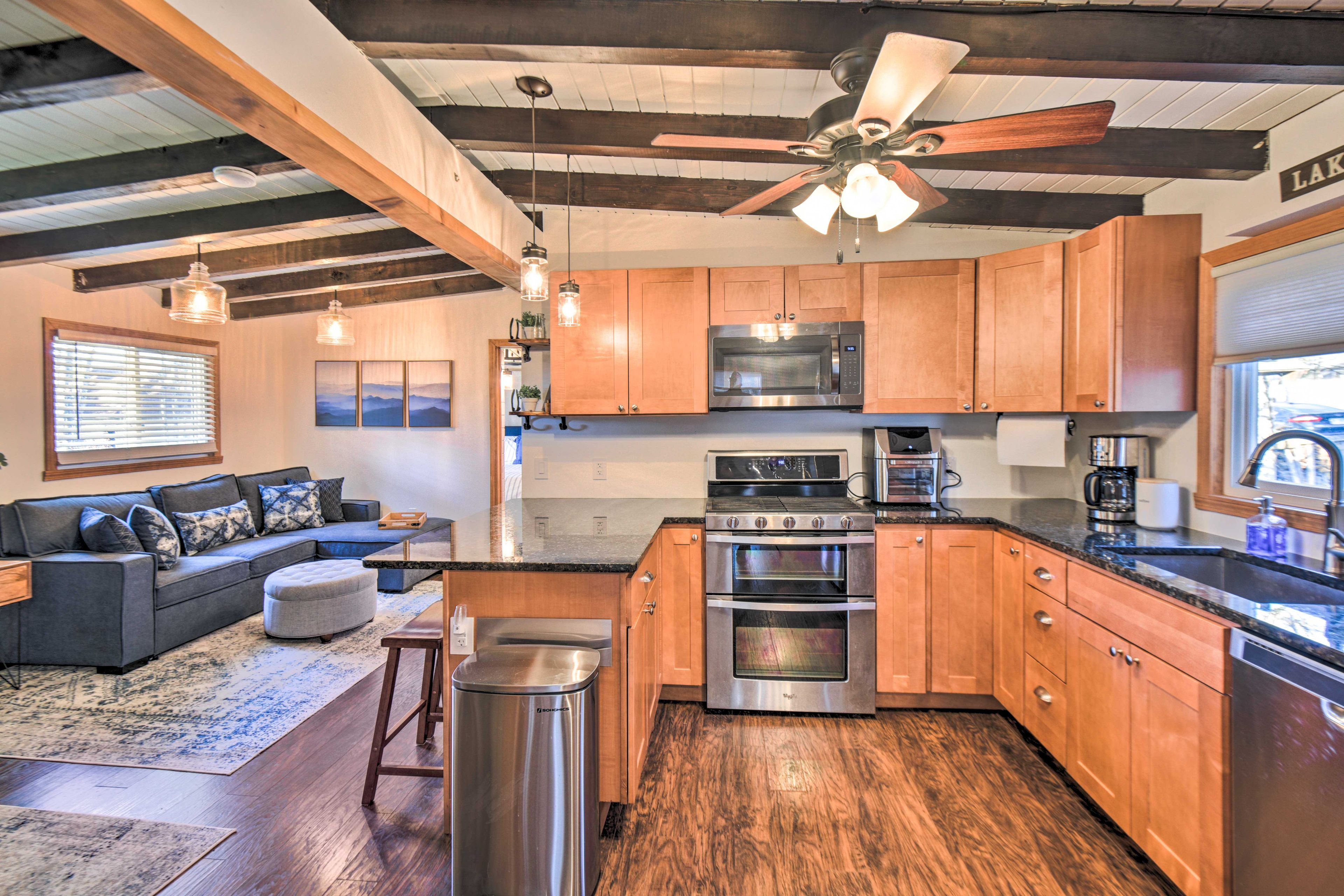 Interior | Open Floor Plan | Free WiFi