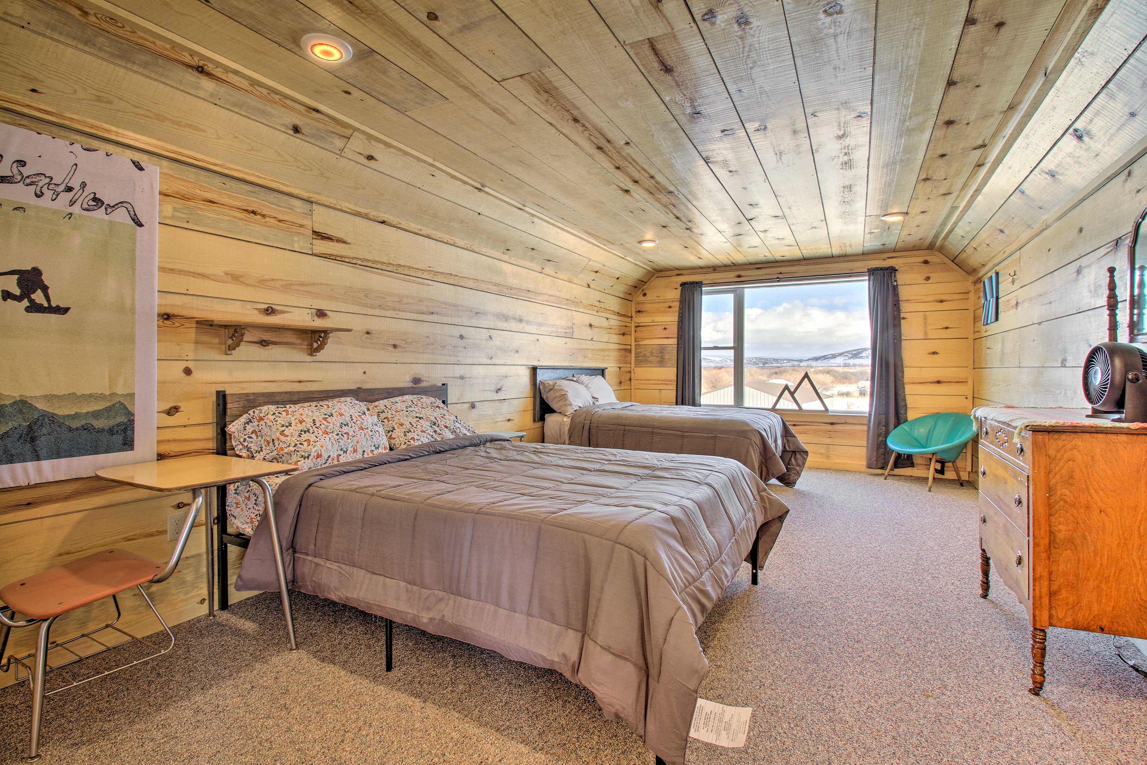 Bedroom 4 | Queen Bed | Full Bed | 2nd Floor