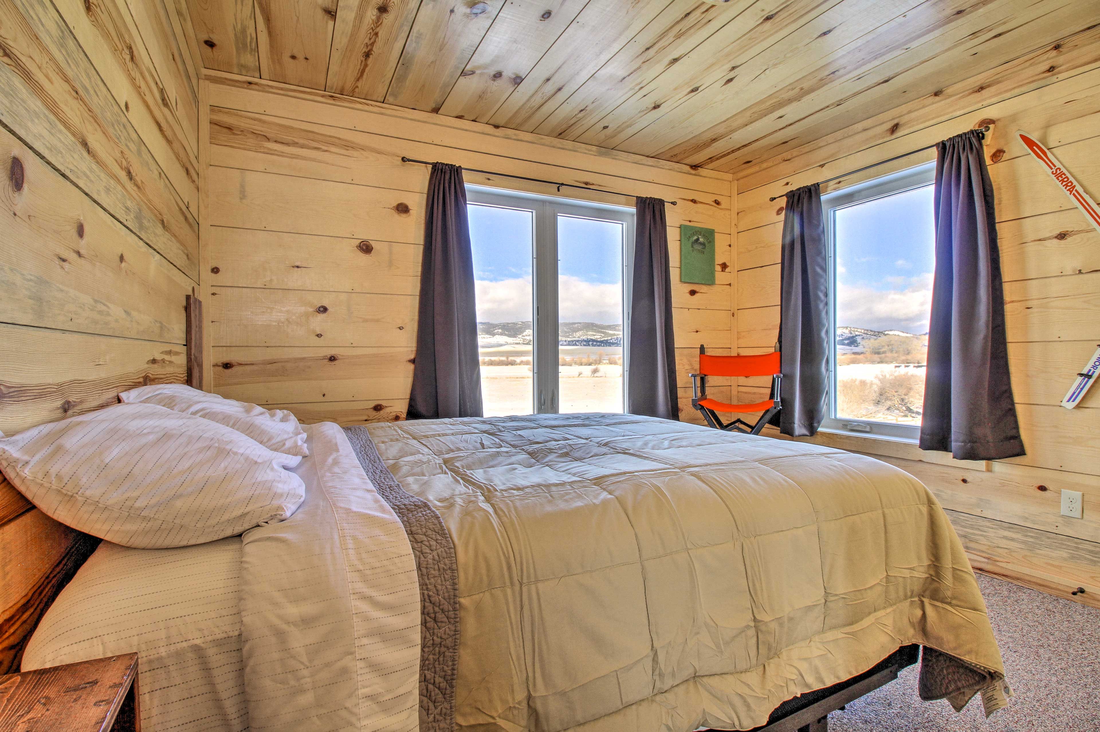 Bedroom 2 | Queen Bed | 2nd Floor