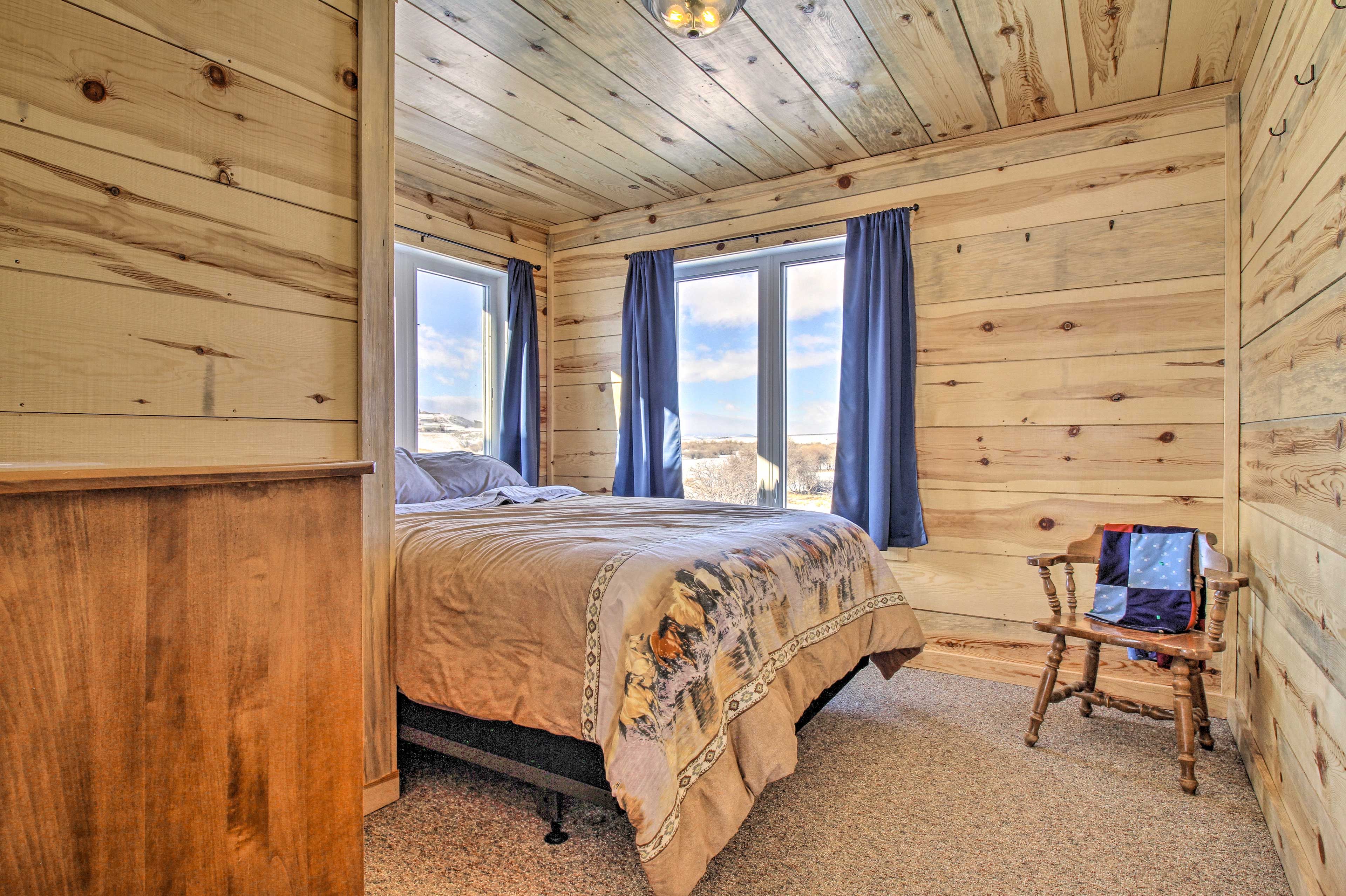 Bedroom 3 | Queen Bed | 2nd Floor