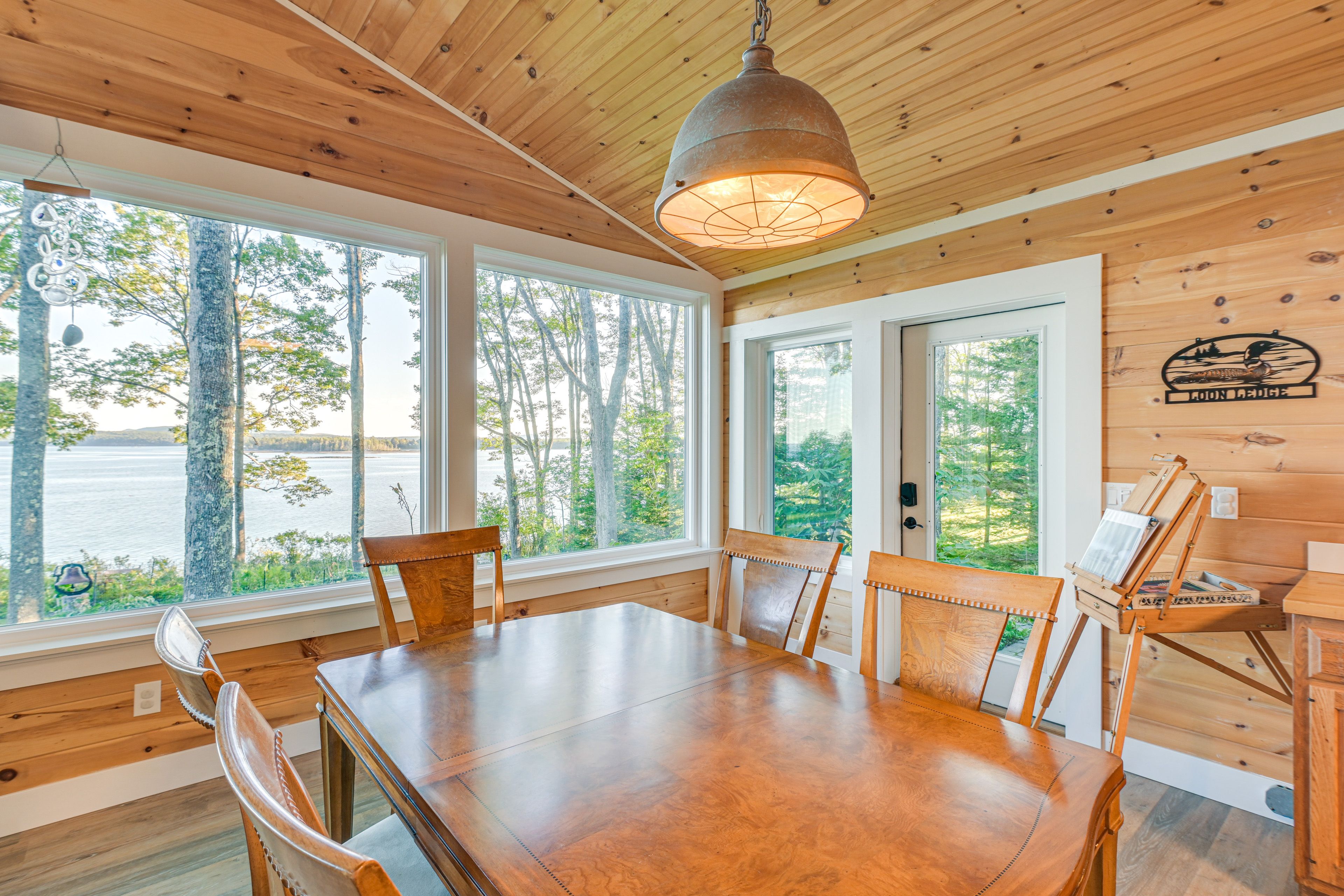 Dining Area | Dishware/Flatware Provided