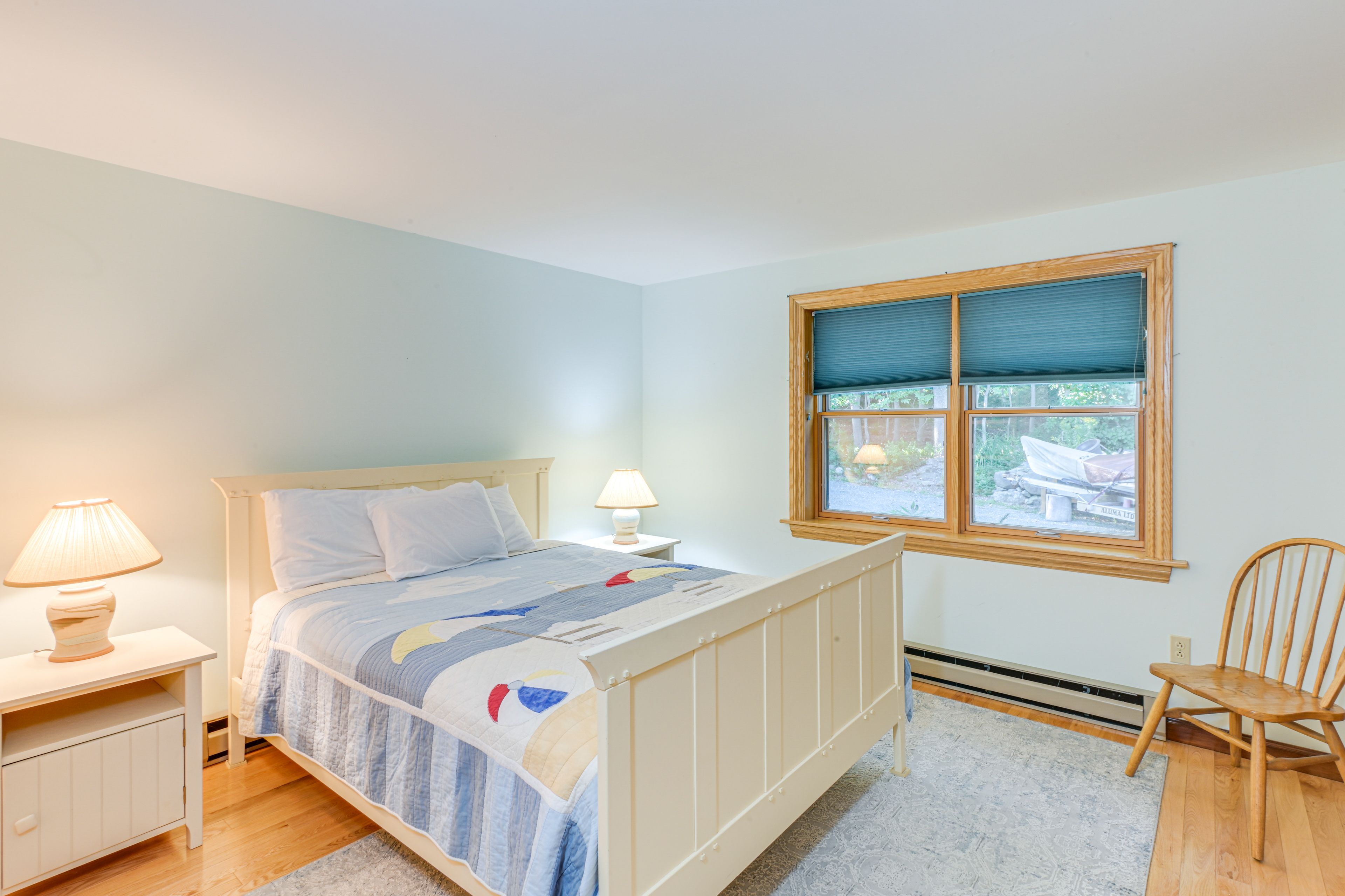 Bedroom 4 | Queen Bed