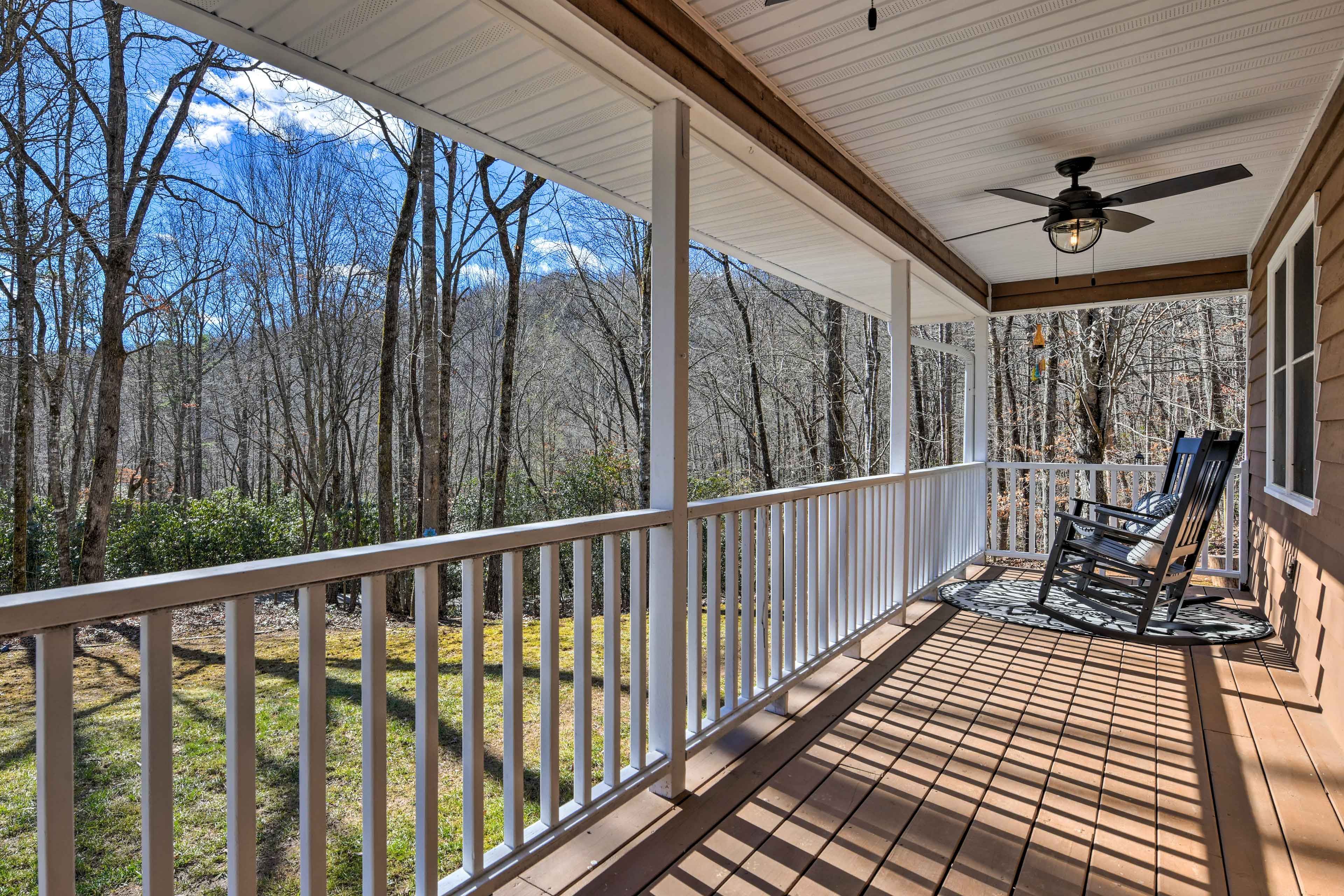Furnished Porch