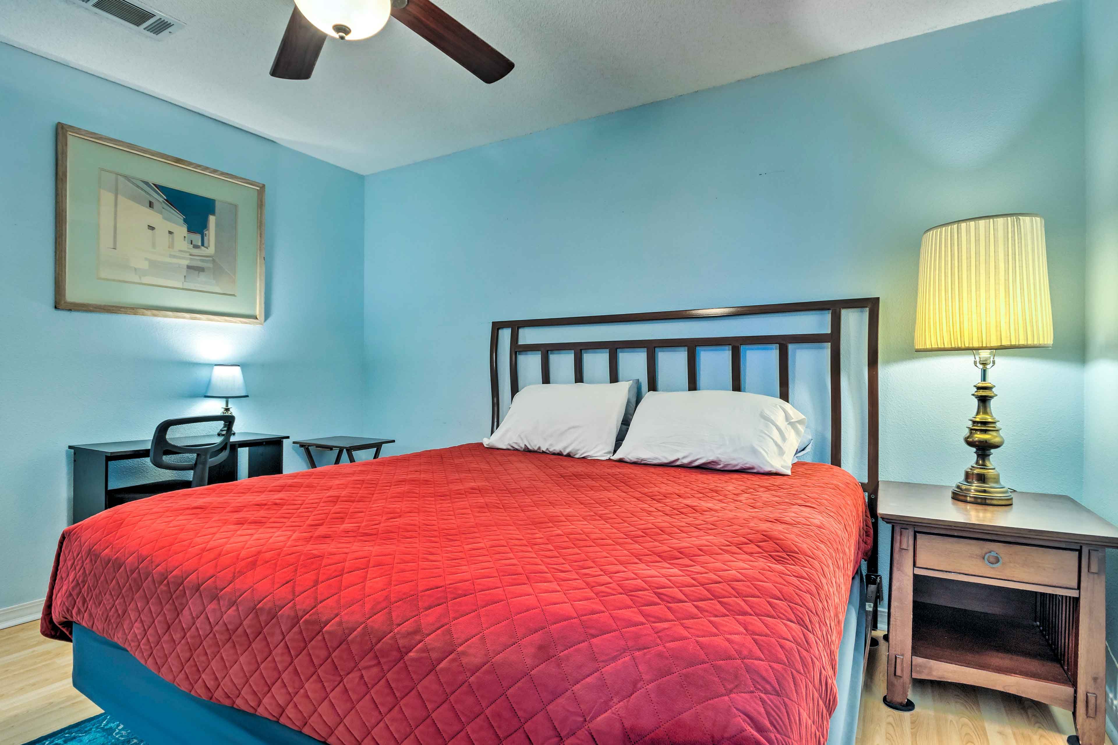 Bedroom 1 | King Bed | Smart TV
