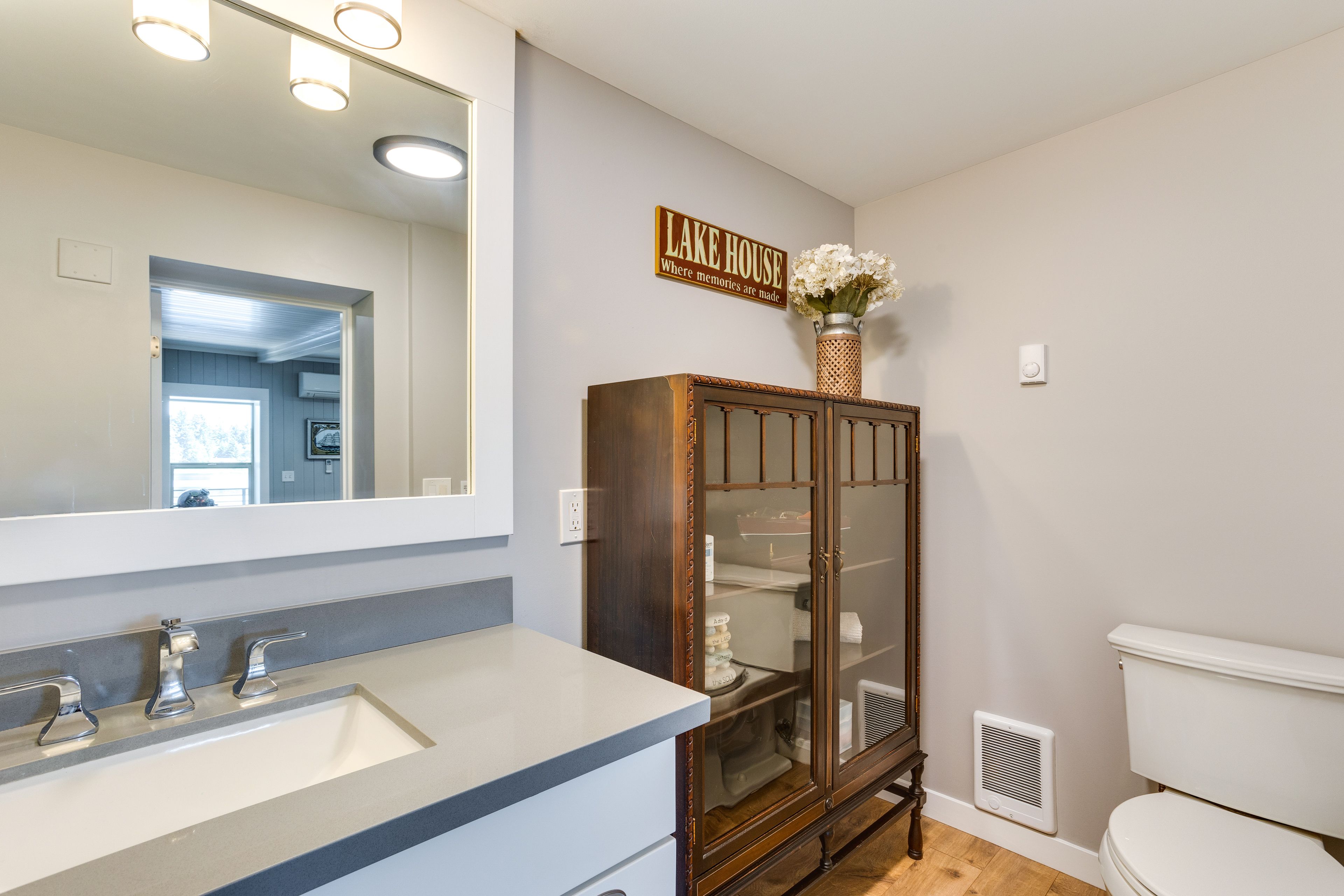 Full Bathroom