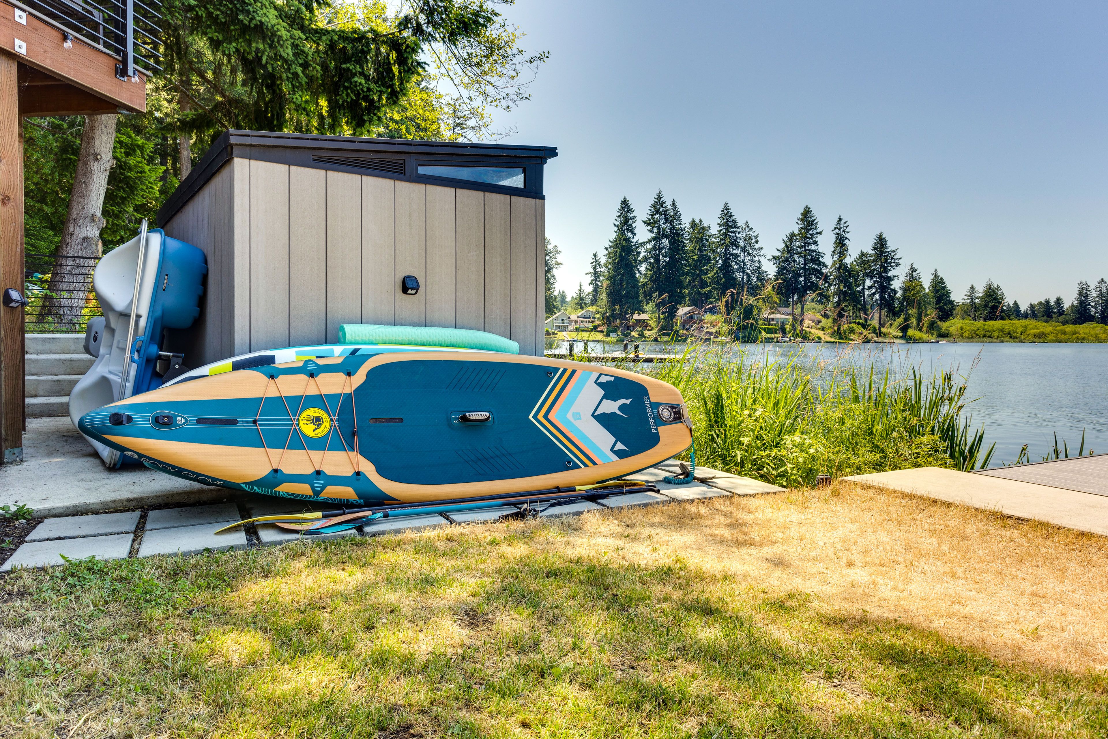 Lakefront Yard | Toys Provided