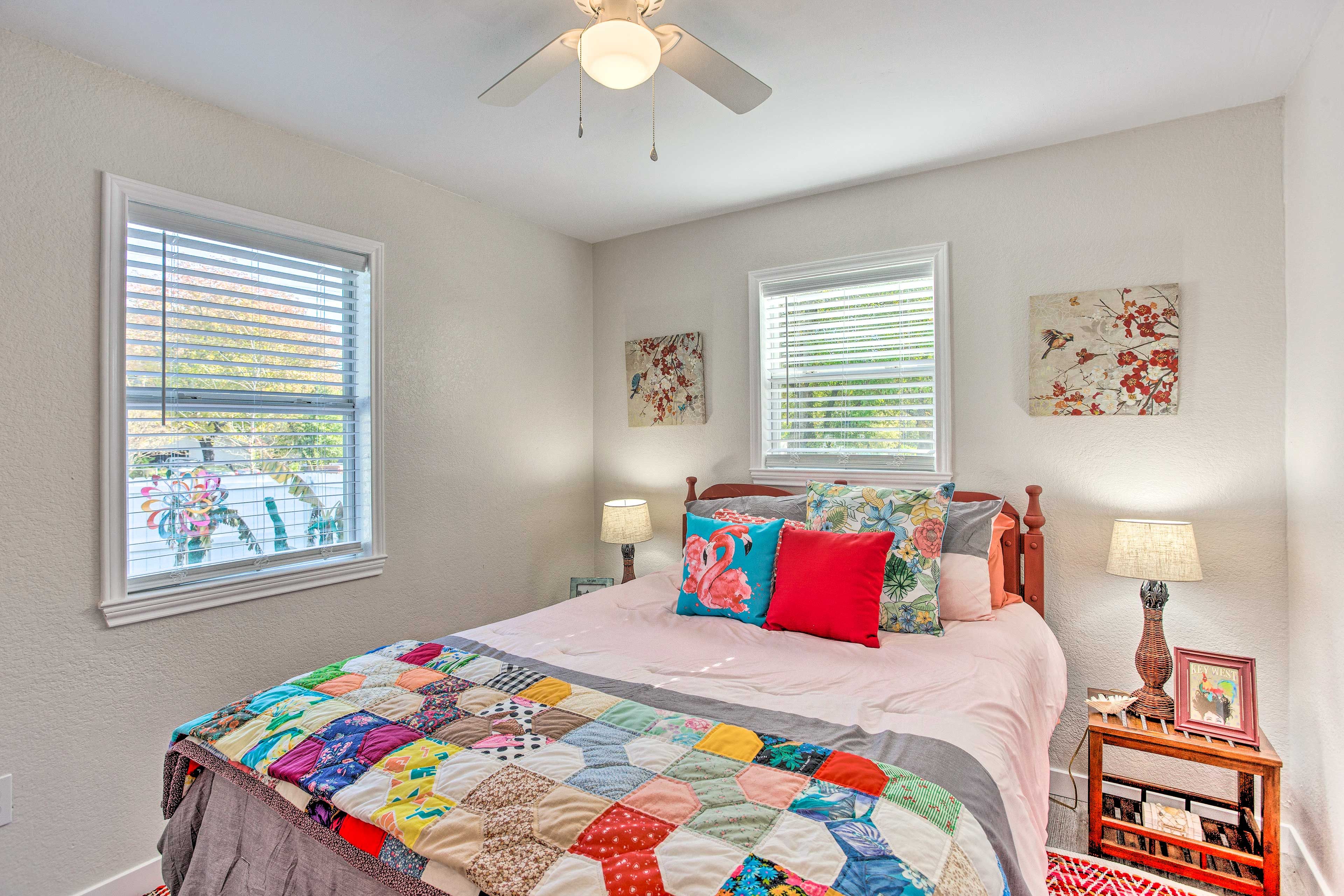 Bedroom 2 | Queen Bed