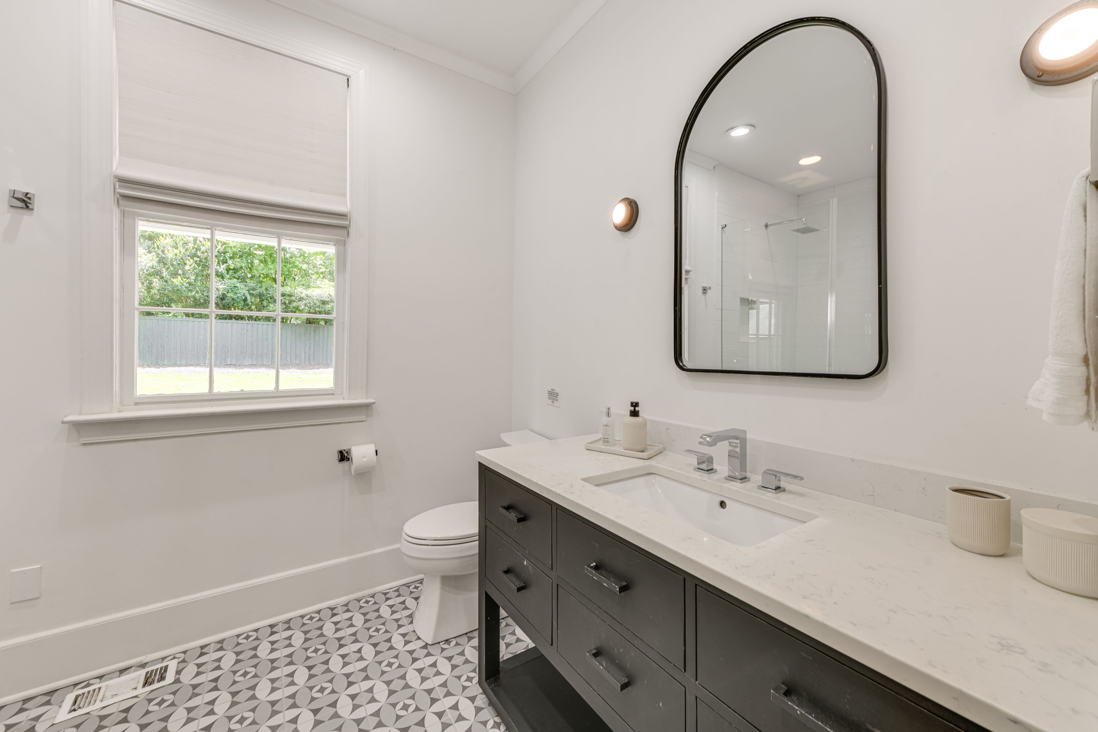 En-Suite Bathroom | 1st Floor