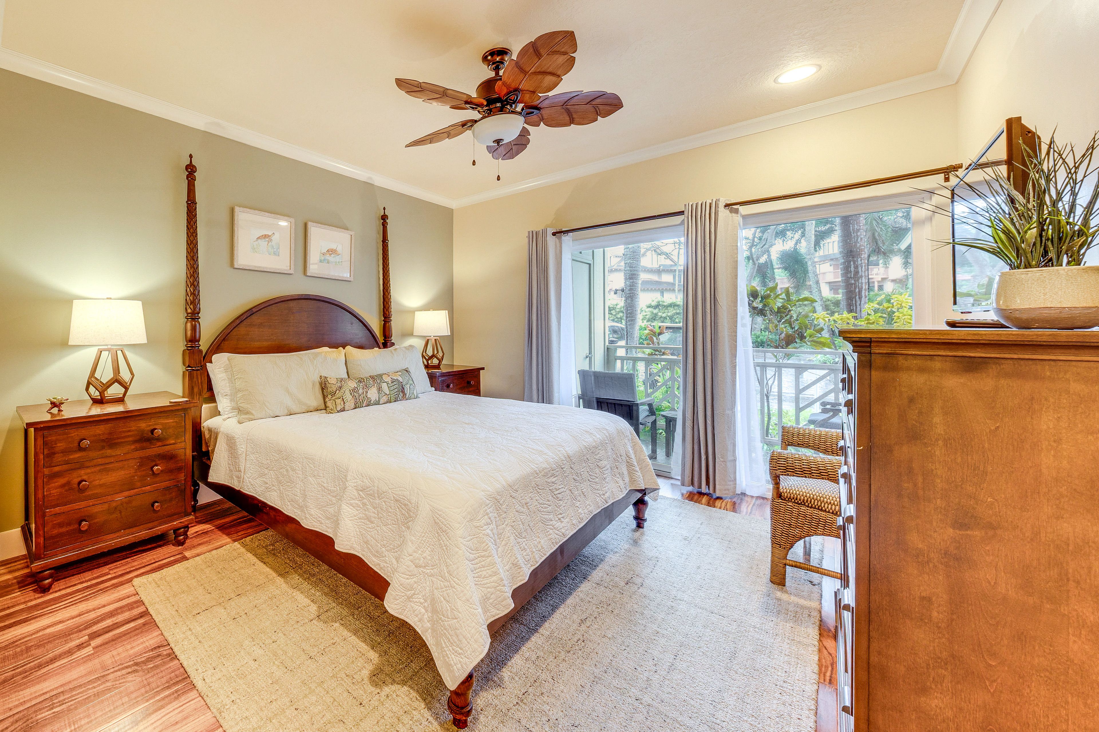 Bedroom 1 | California King | Smart TV | En-Suite Bathroom