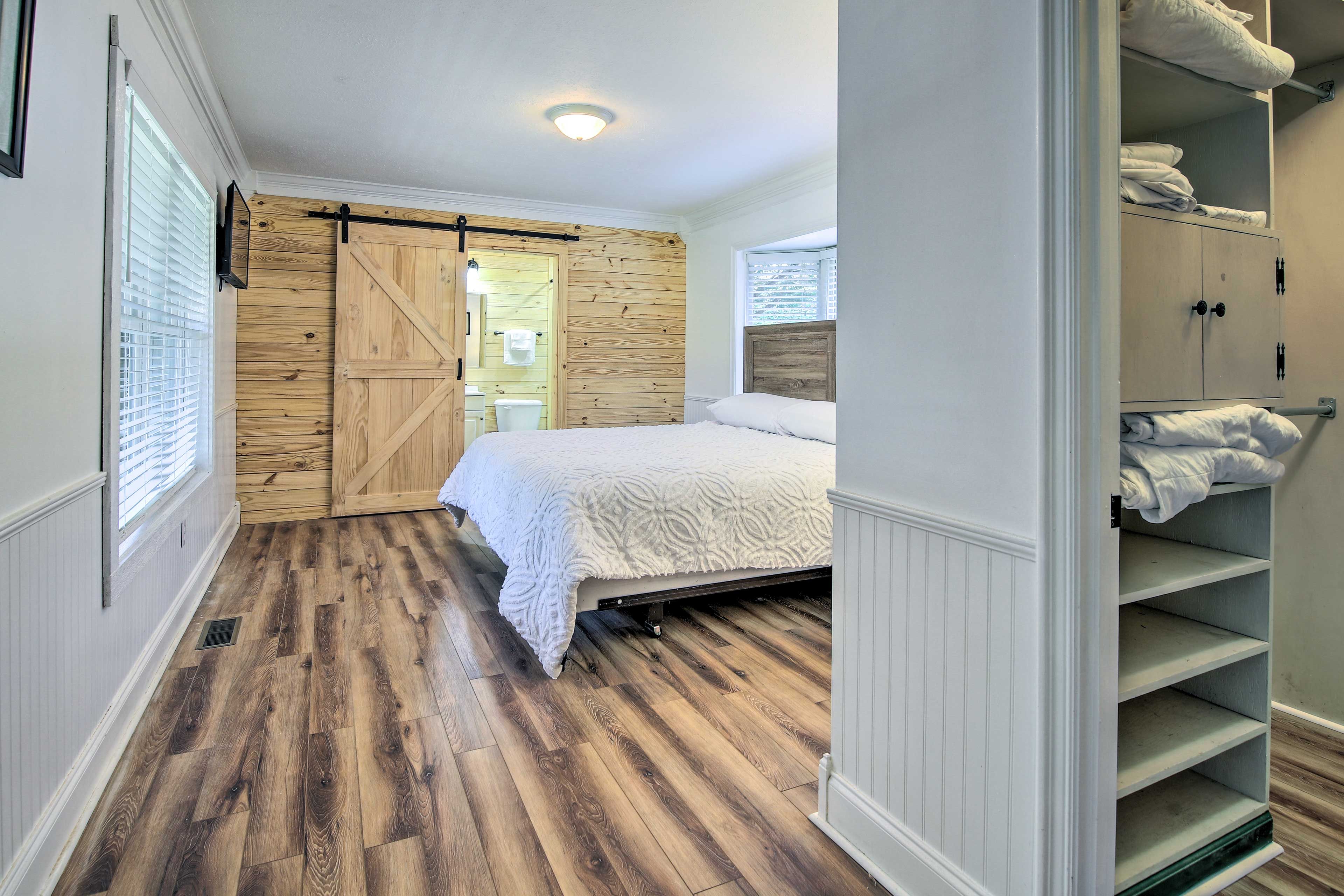 Bedroom 3 | Main Level | Queen Bed