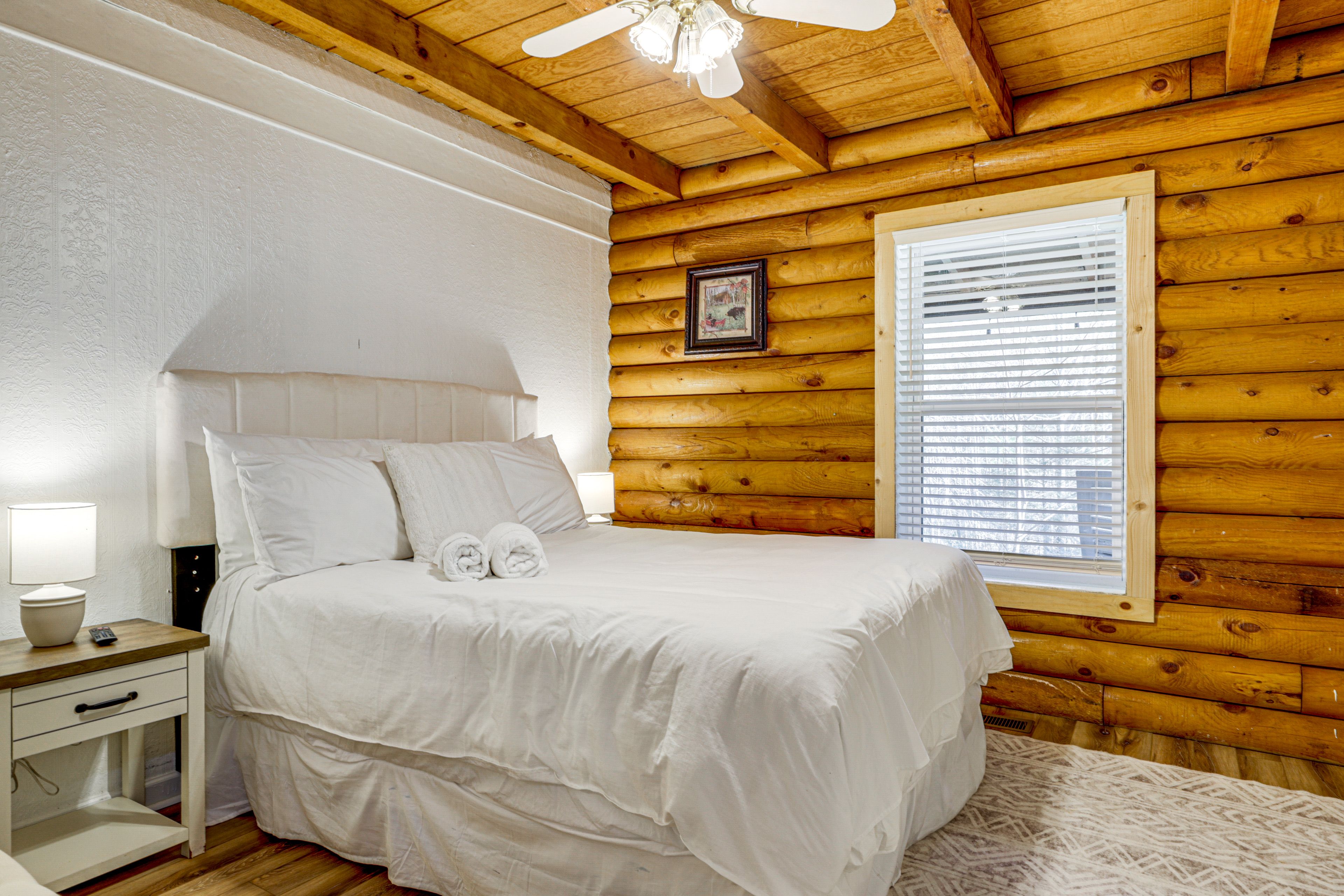 Bedroom 2 | Main Level | Queen Bed | Smart TV