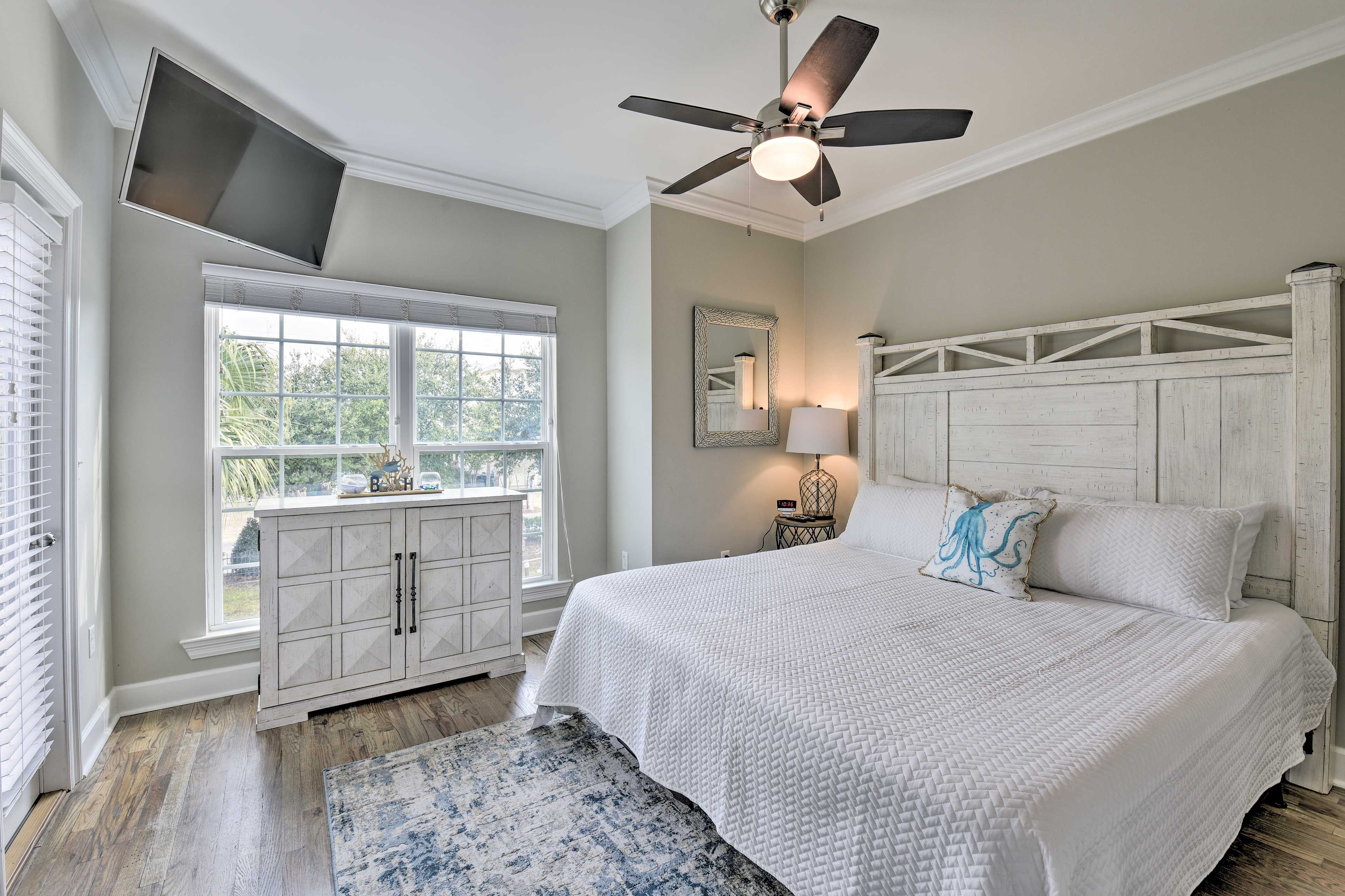 Bedroom 1 | King Bed | 2nd Floor